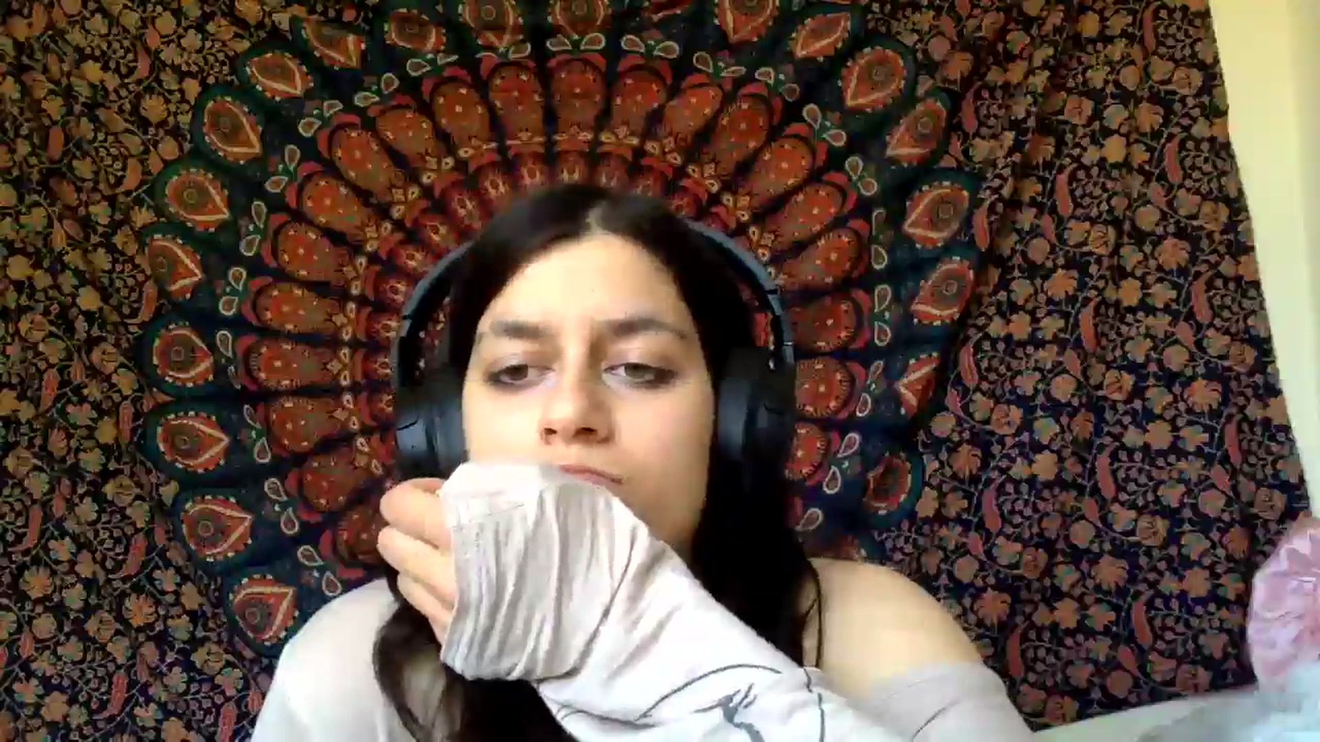 Gallery image thumbnail from yasmin88's myfreecams stream on, 05/20/2024, 11:12 image 16 of 20