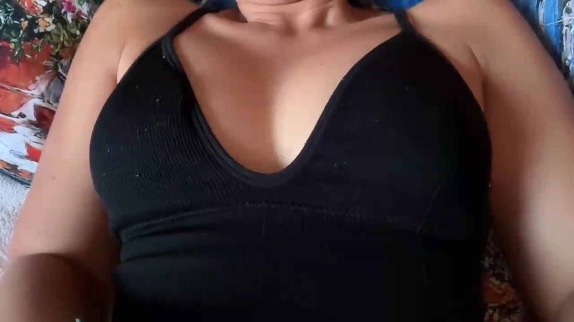 Gallery image thumbnail from yenlo's myfreecams stream on, 06/07/2026, 19:14 image 8 of 20