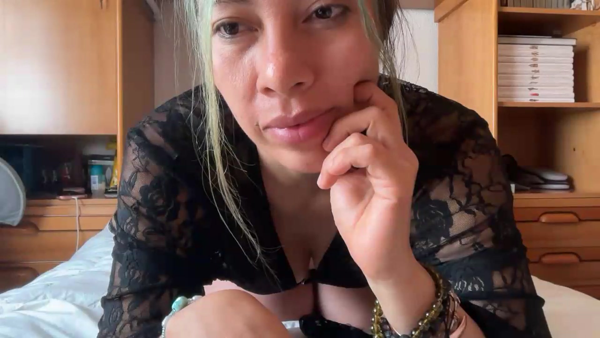 Gallery image thumbnail from yenlo's myfreecams stream on, 06/10/2026, 15:05 image 2 of 20