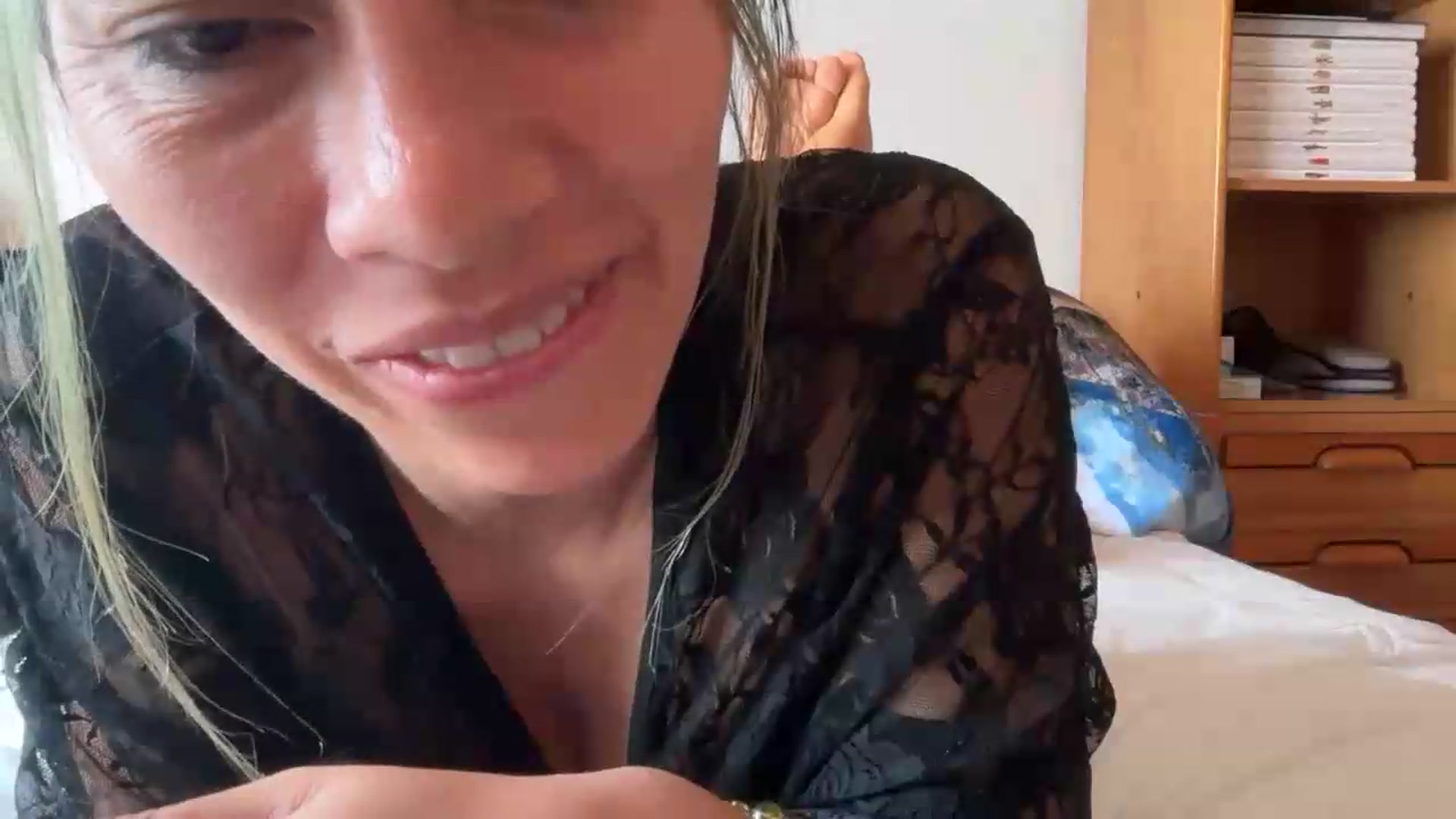 Gallery image thumbnail from yenlo's myfreecams stream on, 06/10/2026, 15:05 image 6 of 20
