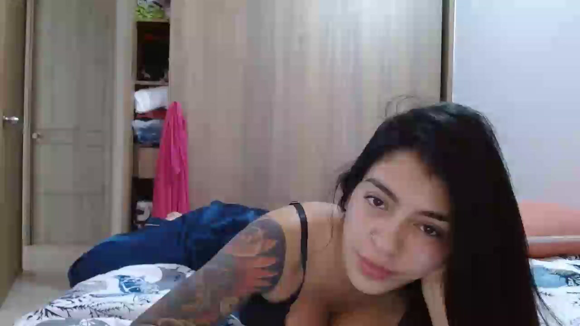 Gallery image thumbnail from yesicat's myfreecams stream on, 04/25/2024, 12:39 image 17 of 20