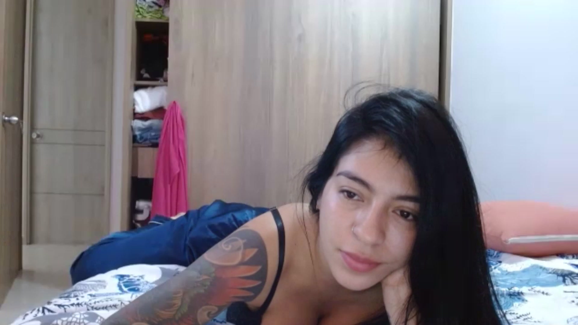 Gallery image thumbnail from yesicat's myfreecams stream on, 04/25/2024, 12:39 image 13 of 20