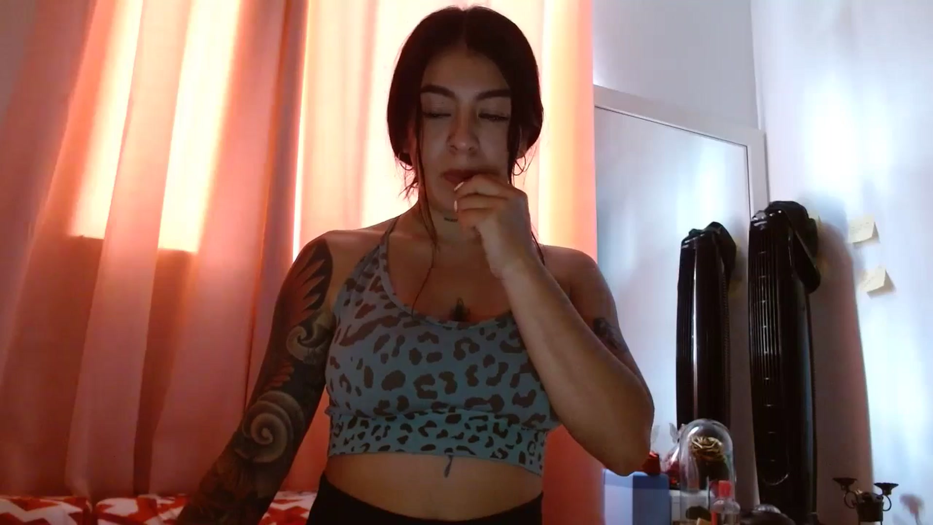 Gallery image thumbnail from yesicat's myfreecams stream on, 05/24/2024, 18:49 image 15 of 20