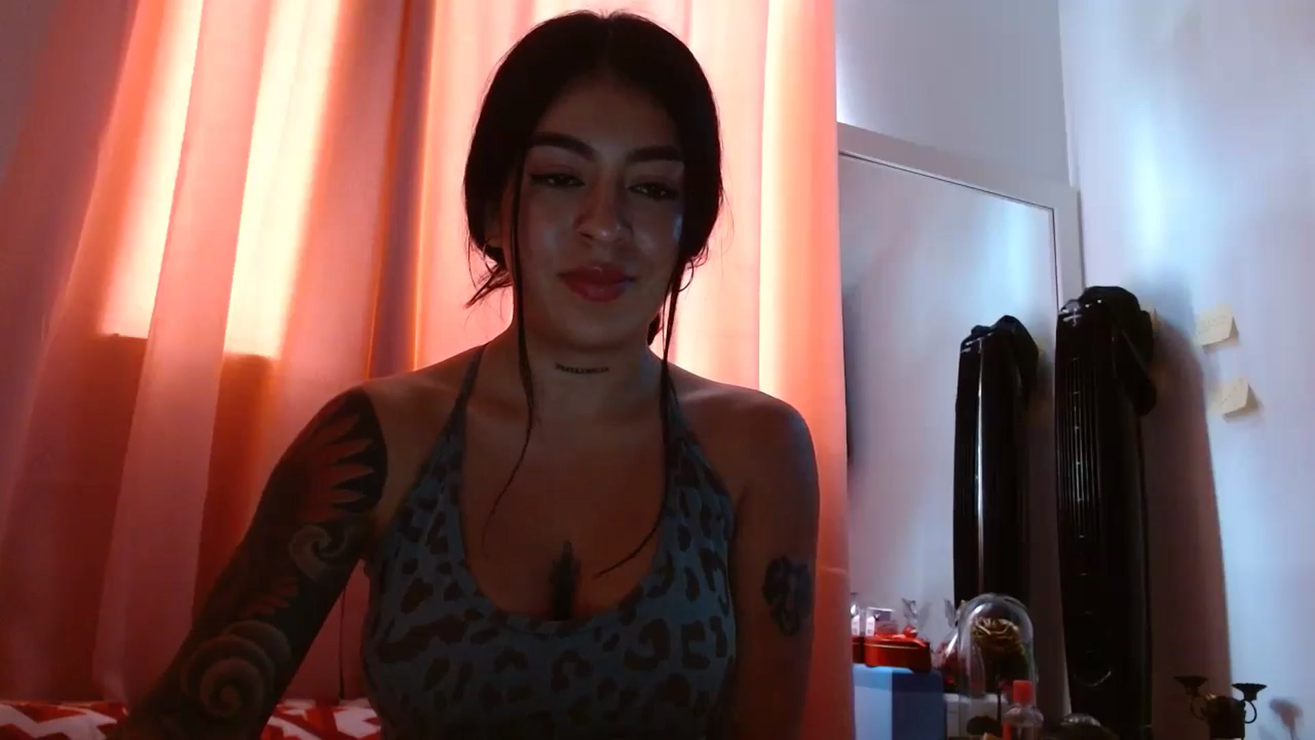 Gallery image thumbnail from yesicat's myfreecams stream on, 05/24/2024, 18:49 image 13 of 20
