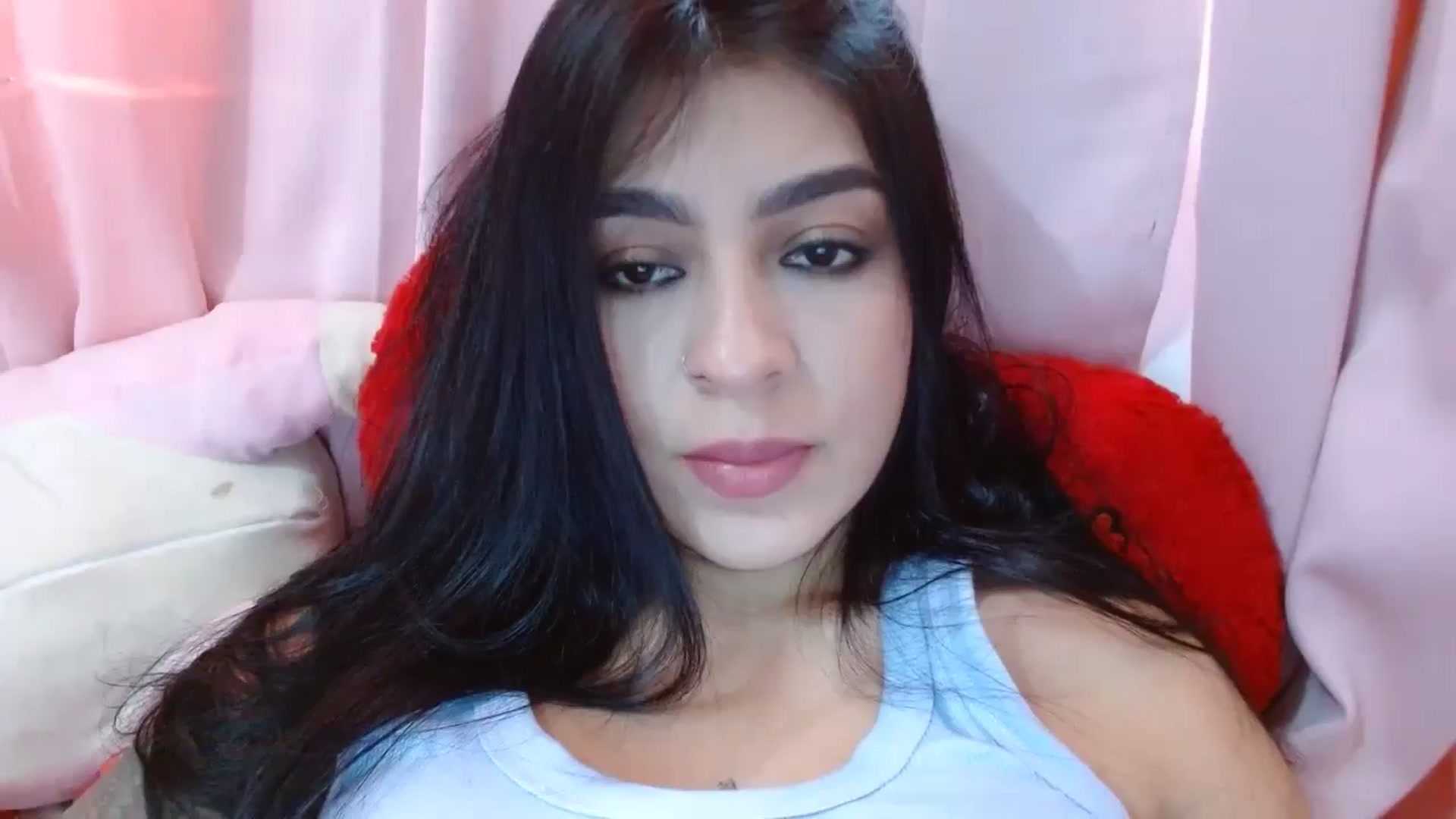 Gallery image thumbnail from yesicat's myfreecams stream on, 06/15/2024, 17:12 image 1 of 20