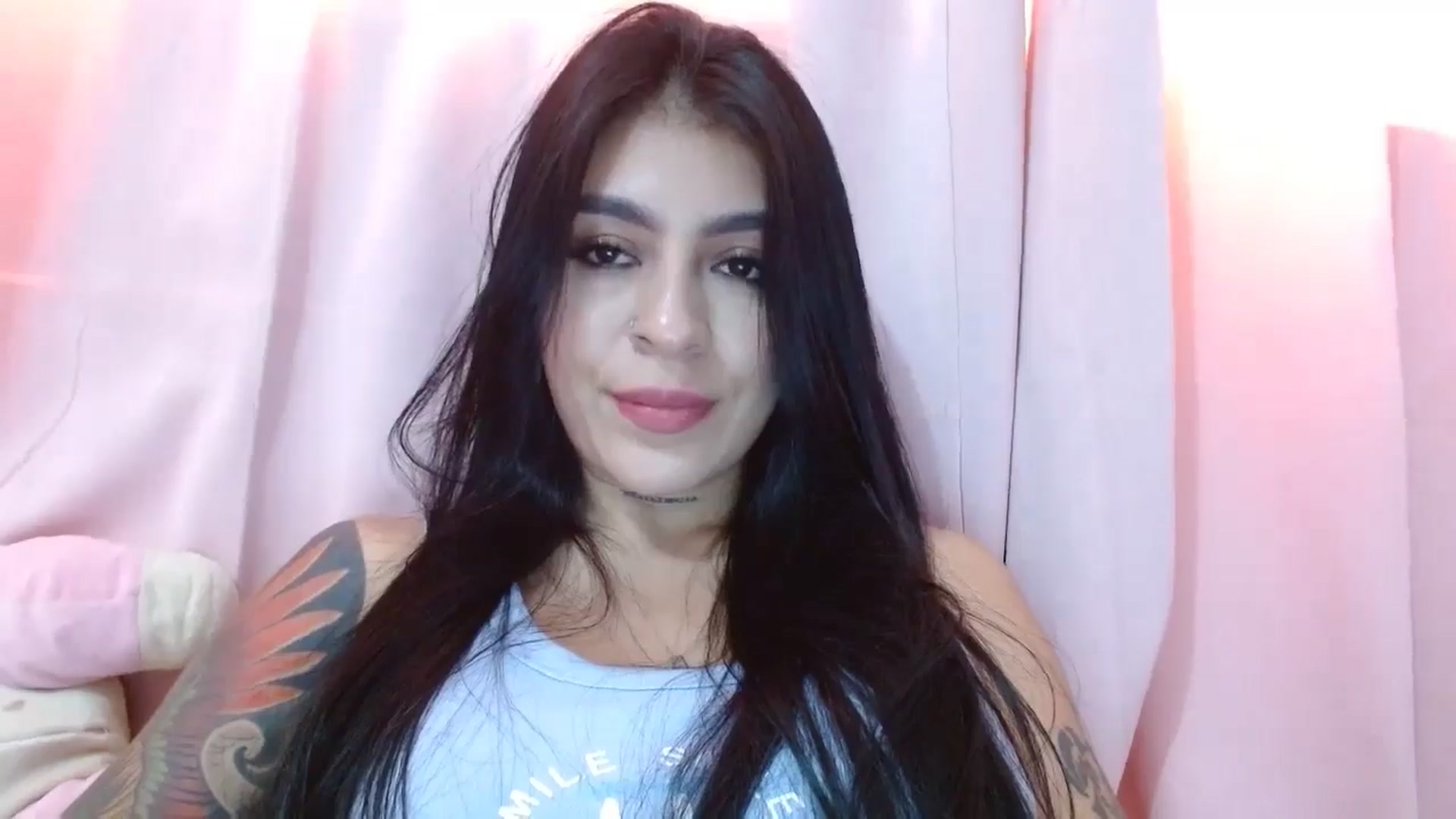 Gallery image thumbnail from yesicat's myfreecams stream on, 06/15/2024, 18:49 image 17 of 20