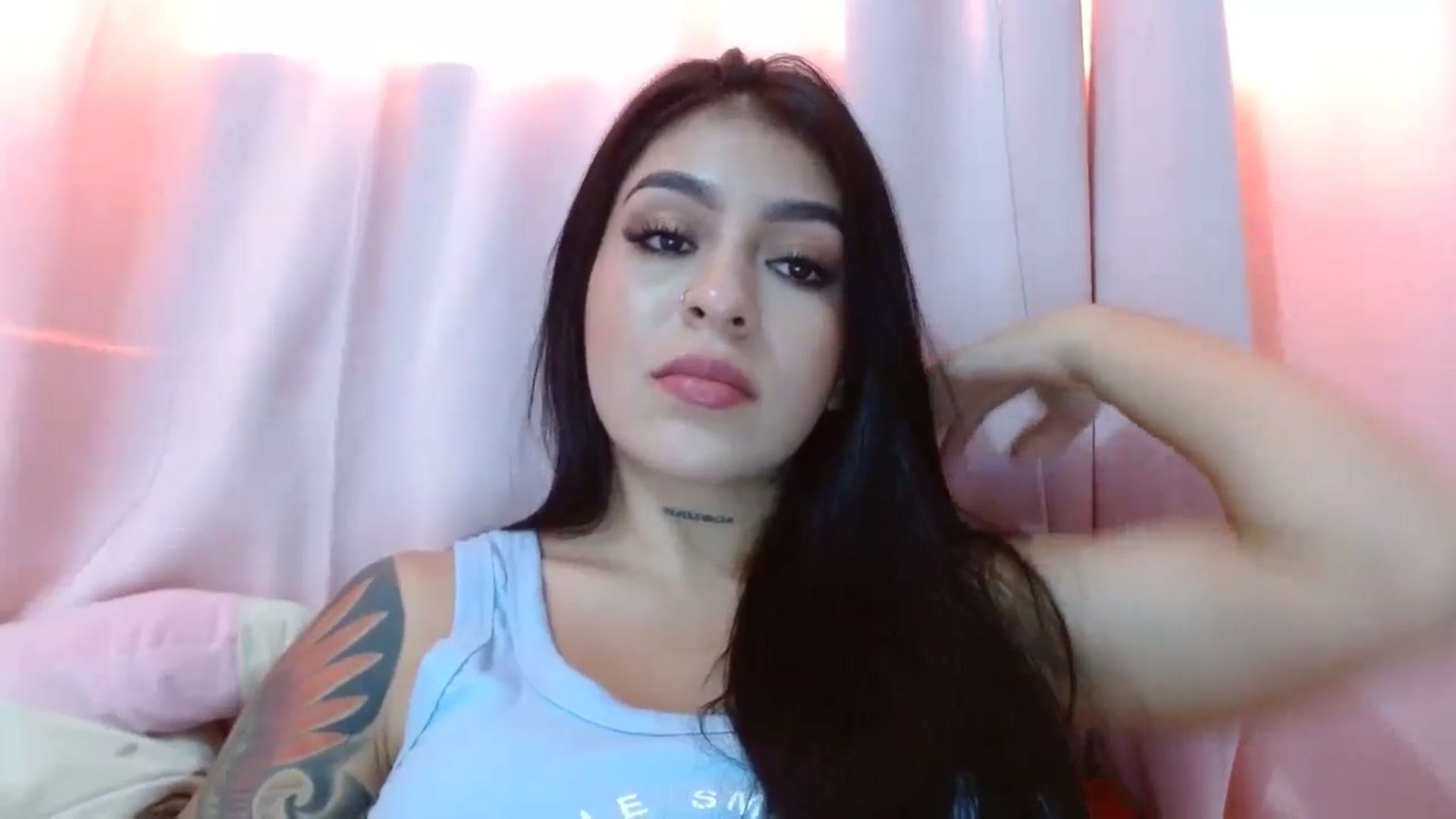Gallery image thumbnail from yesicat's myfreecams stream on, 06/15/2024, 18:49 image 20 of 20