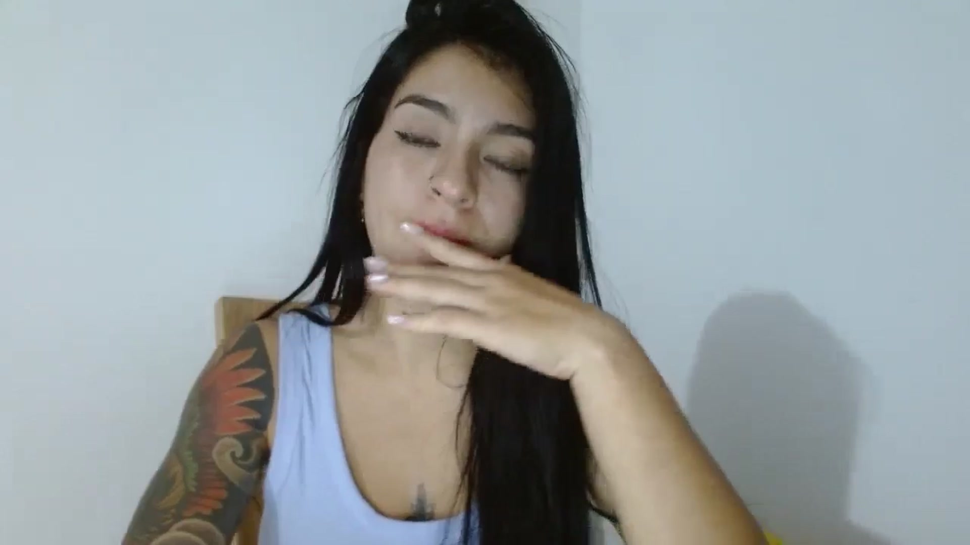 Gallery image thumbnail from yesicat's myfreecams stream on, 08/07/2024, 04:04 image 17 of 20