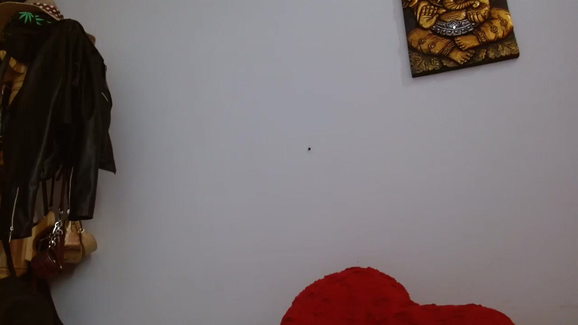 Gallery image thumbnail from yesicat's myfreecams stream on, 08/07/2024, 13:28 image 4 of 20
