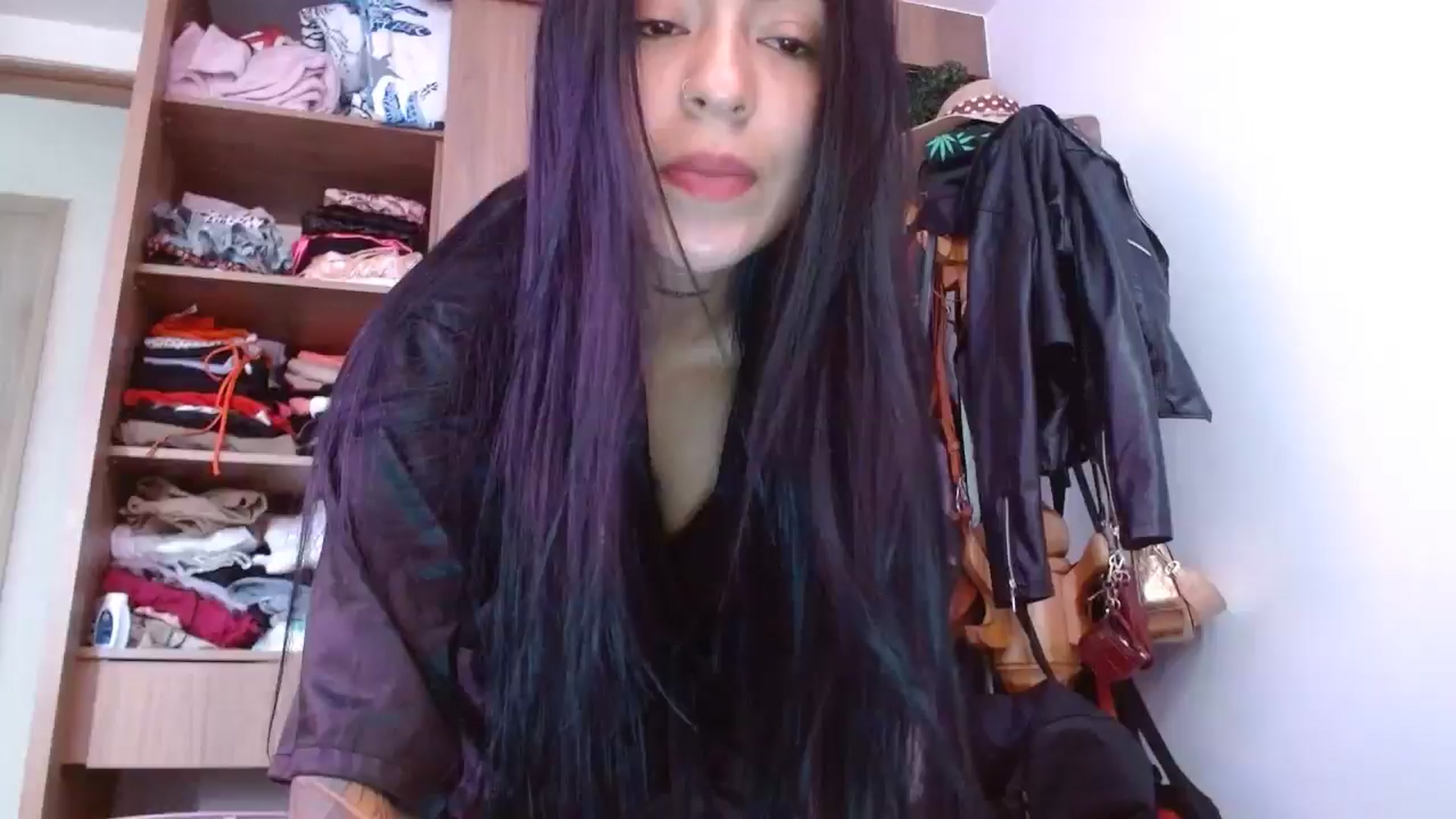 Gallery image thumbnail from yesicat's myfreecams stream on, 08/07/2024, 13:28 image 20 of 20
