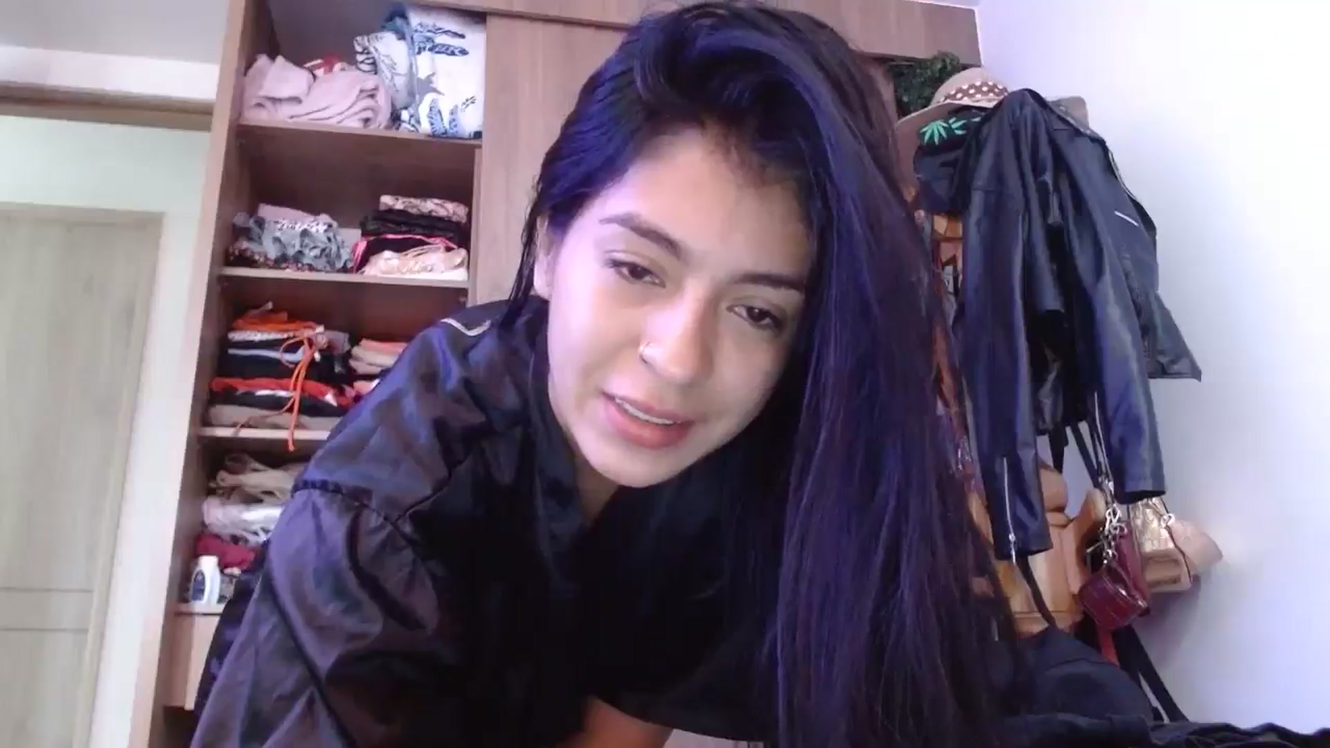 Gallery image thumbnail from yesicat's myfreecams stream on, 08/07/2024, 13:34 image 5 of 20