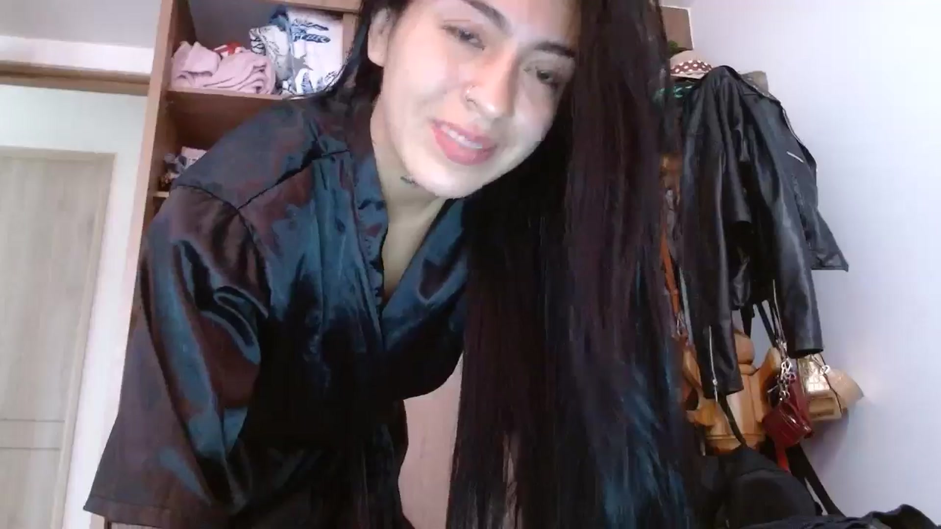 Gallery image thumbnail from yesicat's myfreecams stream on, 08/07/2024, 13:34 image 18 of 20