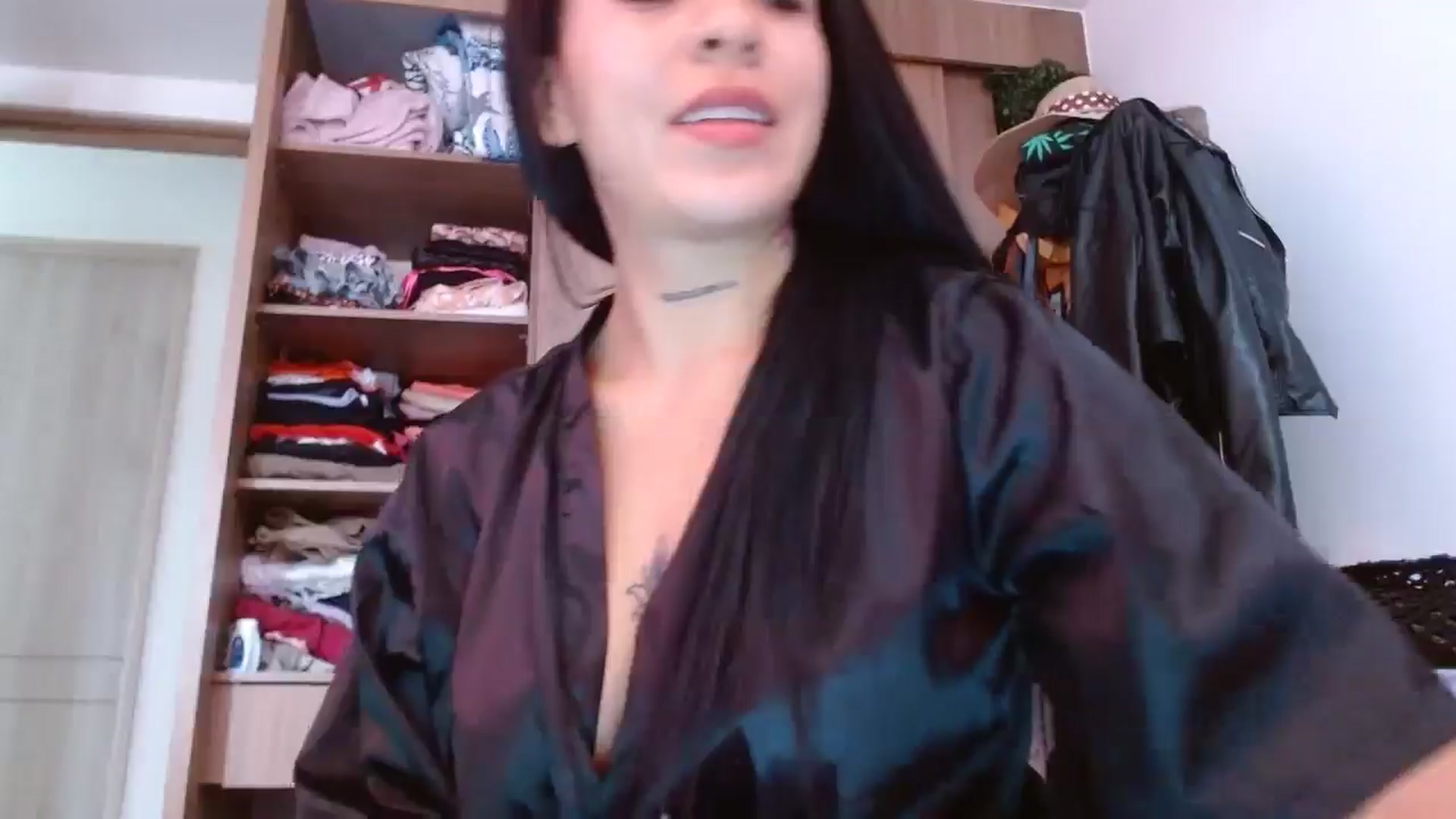 Gallery image thumbnail from yesicat's myfreecams stream on, 08/07/2024, 13:46 image 5 of 20