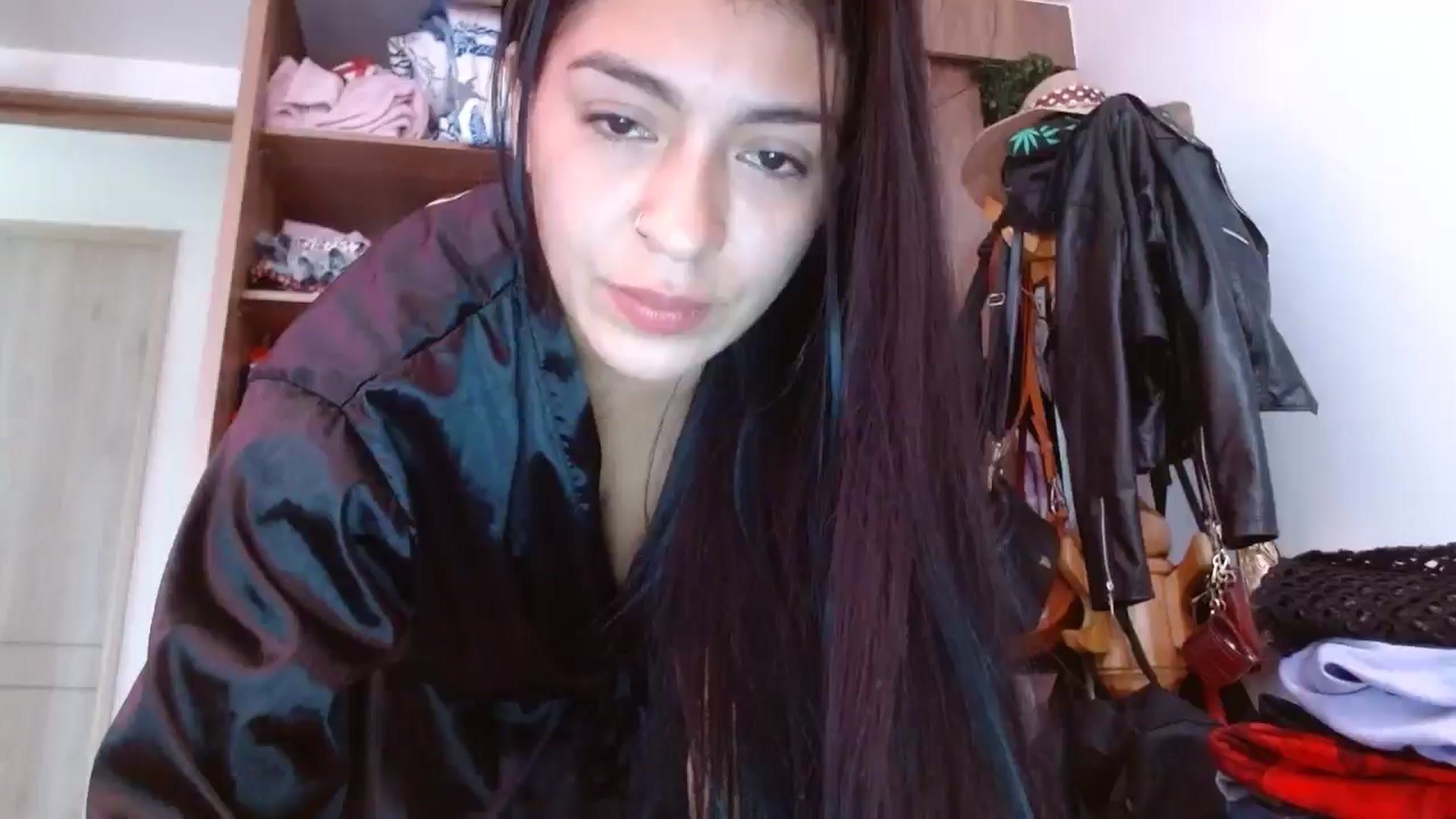 Gallery image thumbnail from yesicat's myfreecams stream on, 08/07/2024, 13:46 image 1 of 20
