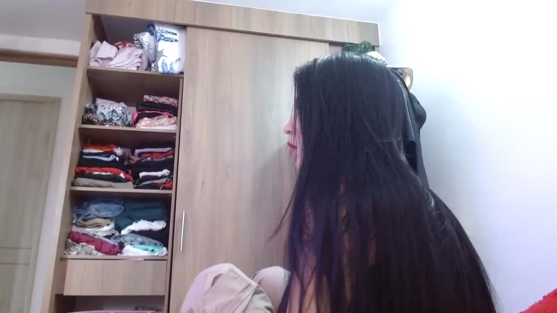 Gallery image thumbnail from yesicat's myfreecams stream on, 08/07/2024, 14:23 image 18 of 20
