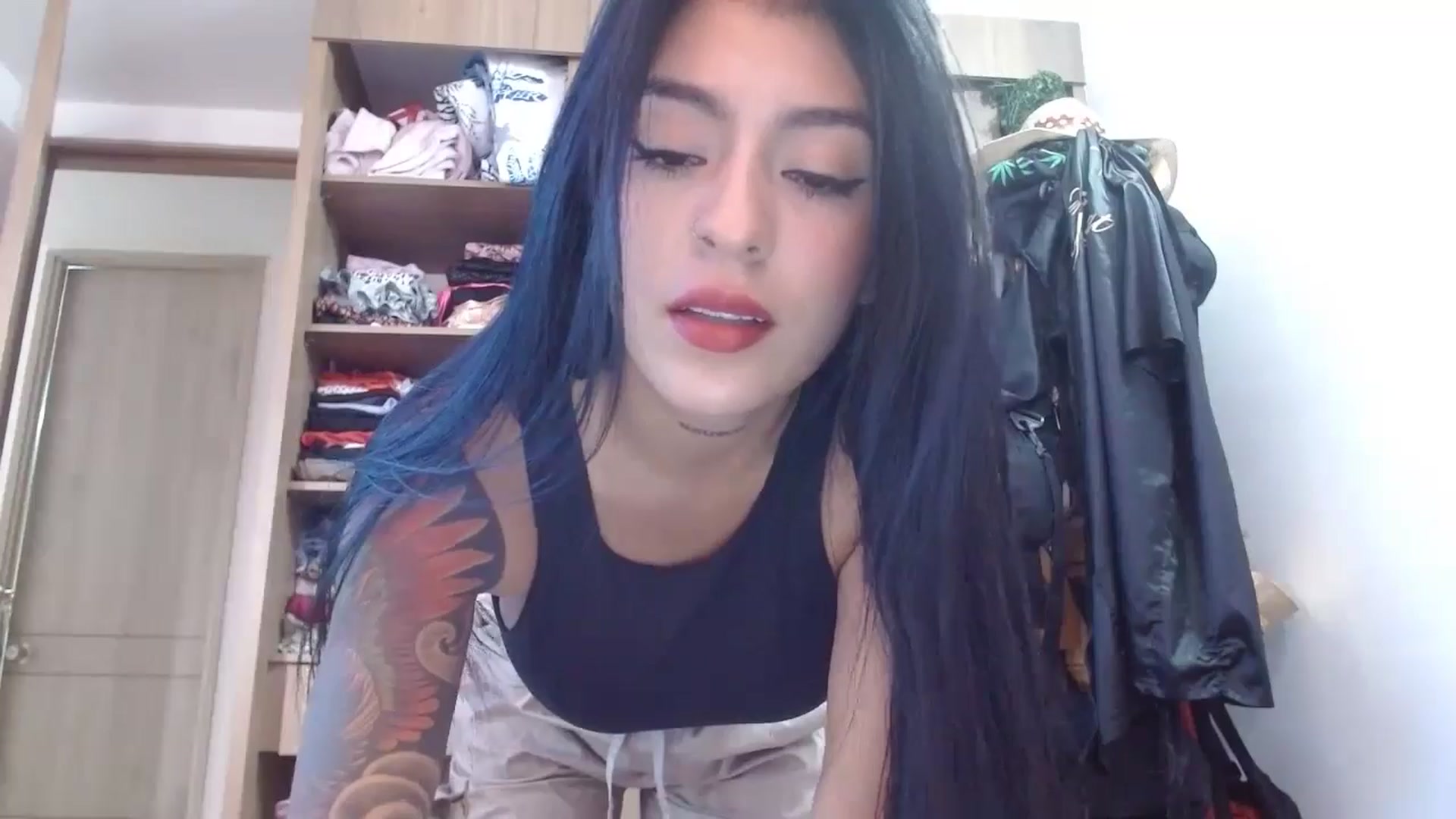 Gallery image thumbnail from yesicat's myfreecams stream on, 08/07/2024, 14:23 image 16 of 20