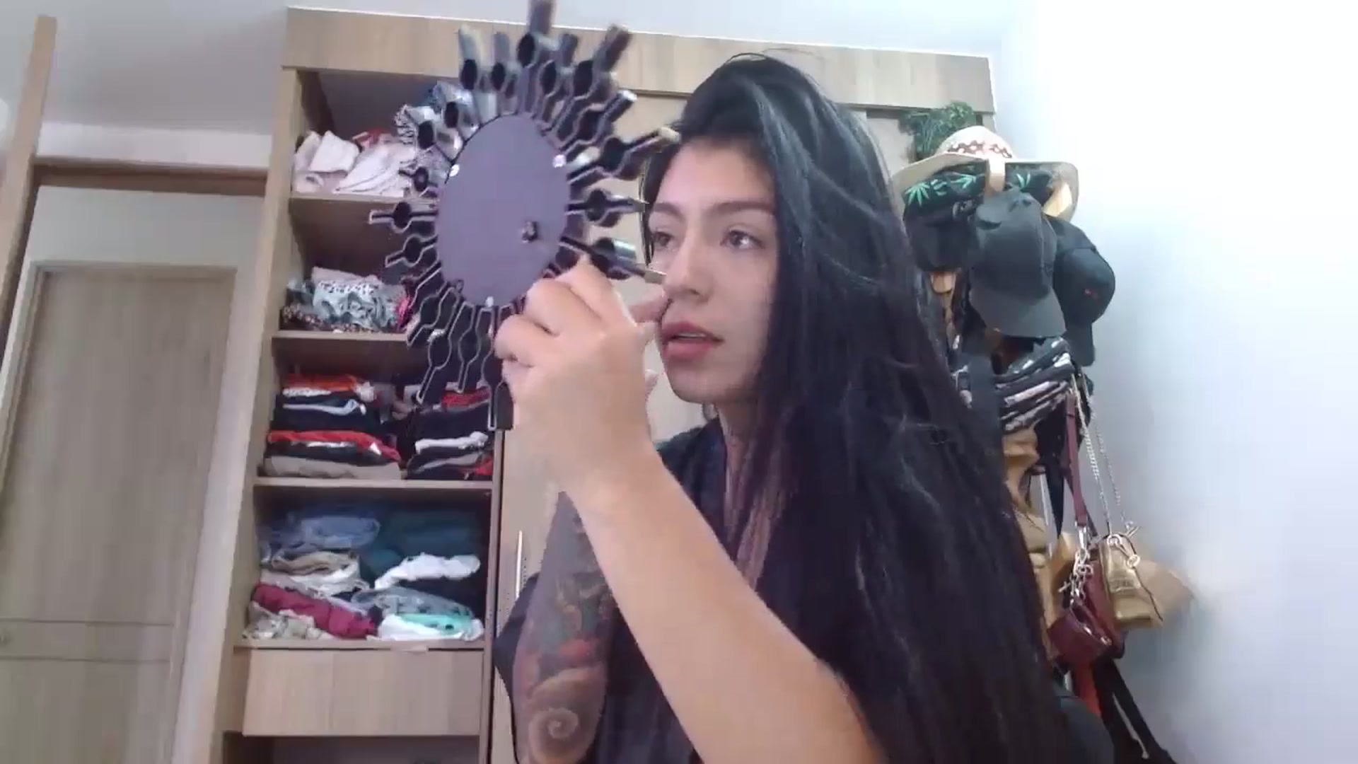 Gallery image thumbnail from yesicat's myfreecams stream on, 08/07/2024, 14:23 image 2 of 20