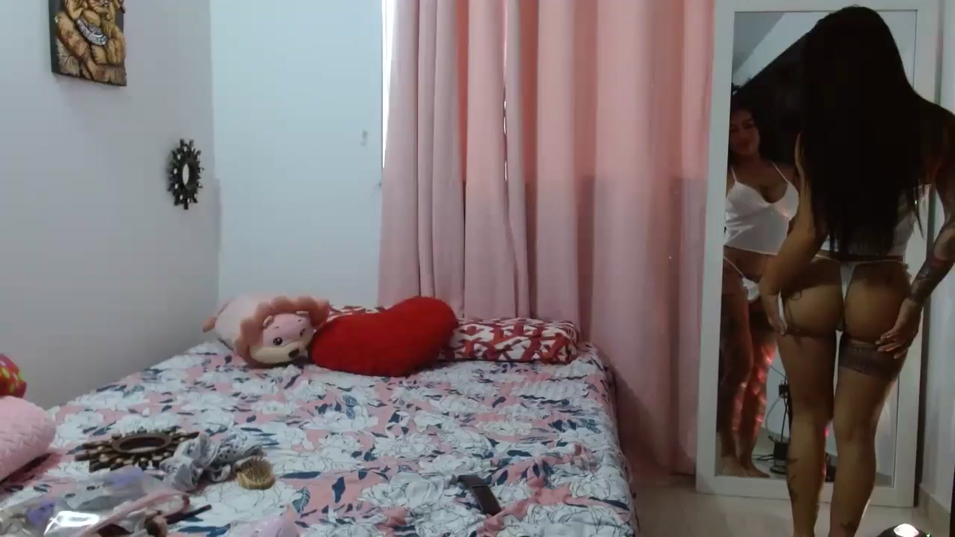Gallery image thumbnail from yesicat's myfreecams stream on, 08/09/2024, 15:20 image 13 of 20