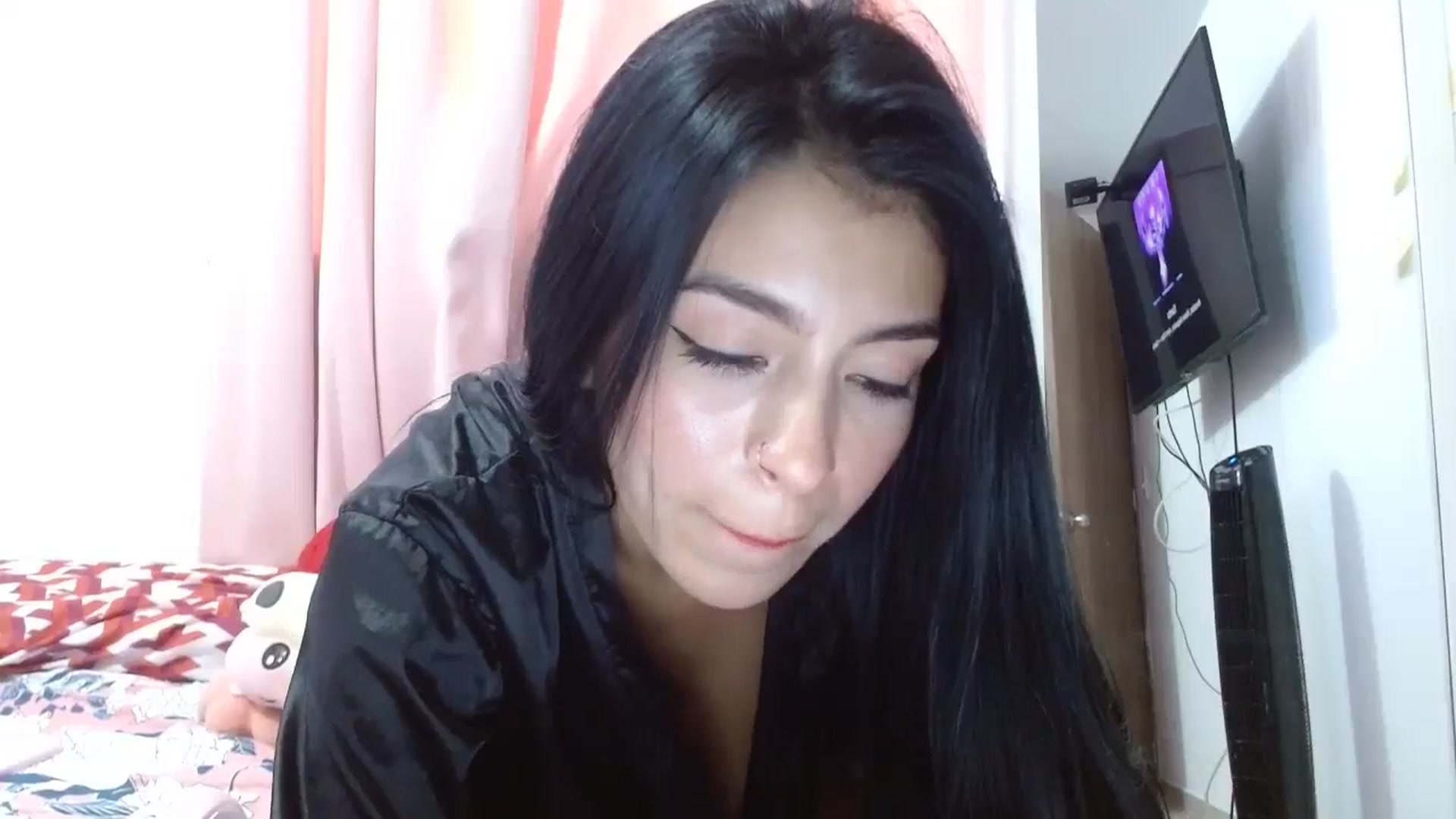Gallery image thumbnail from yesicat's myfreecams stream on, 08/09/2024, 22:46 image 9 of 20