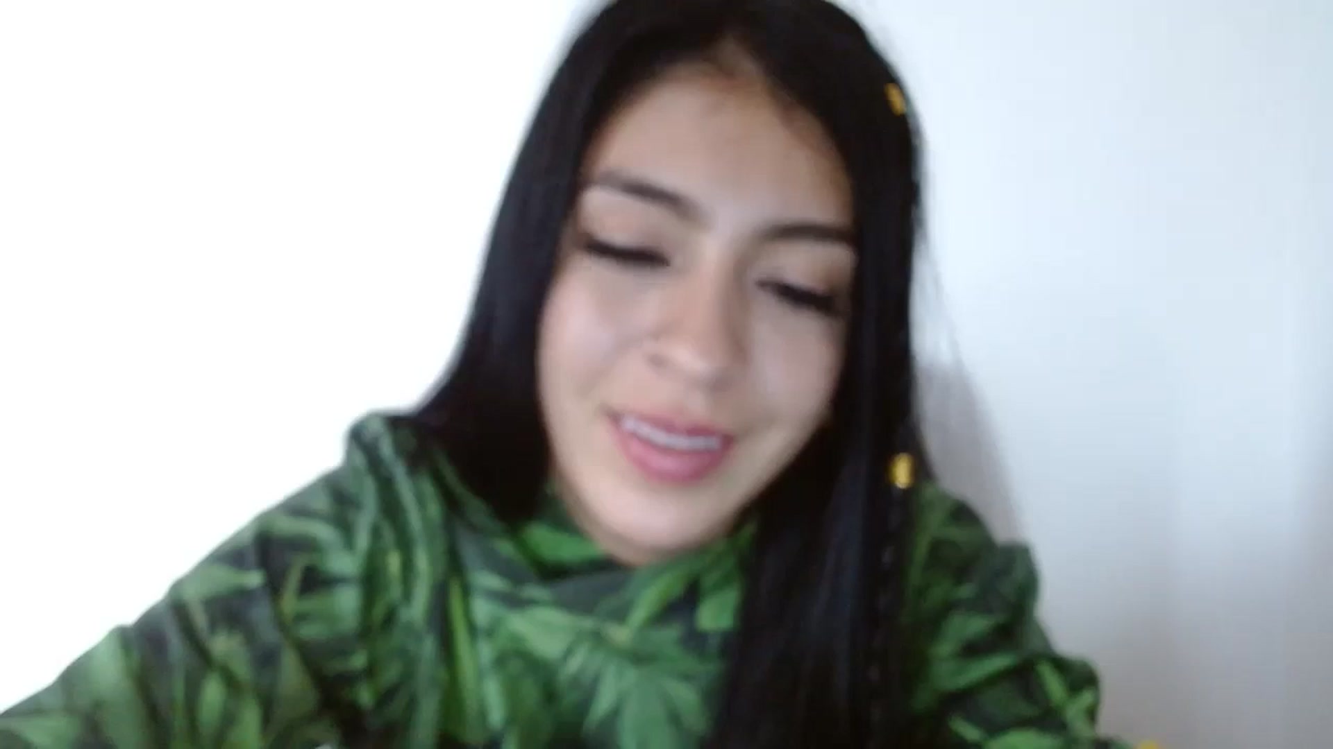 Gallery image thumbnail from yesicat's myfreecams stream on, 08/11/2024, 21:42 image 6 of 20