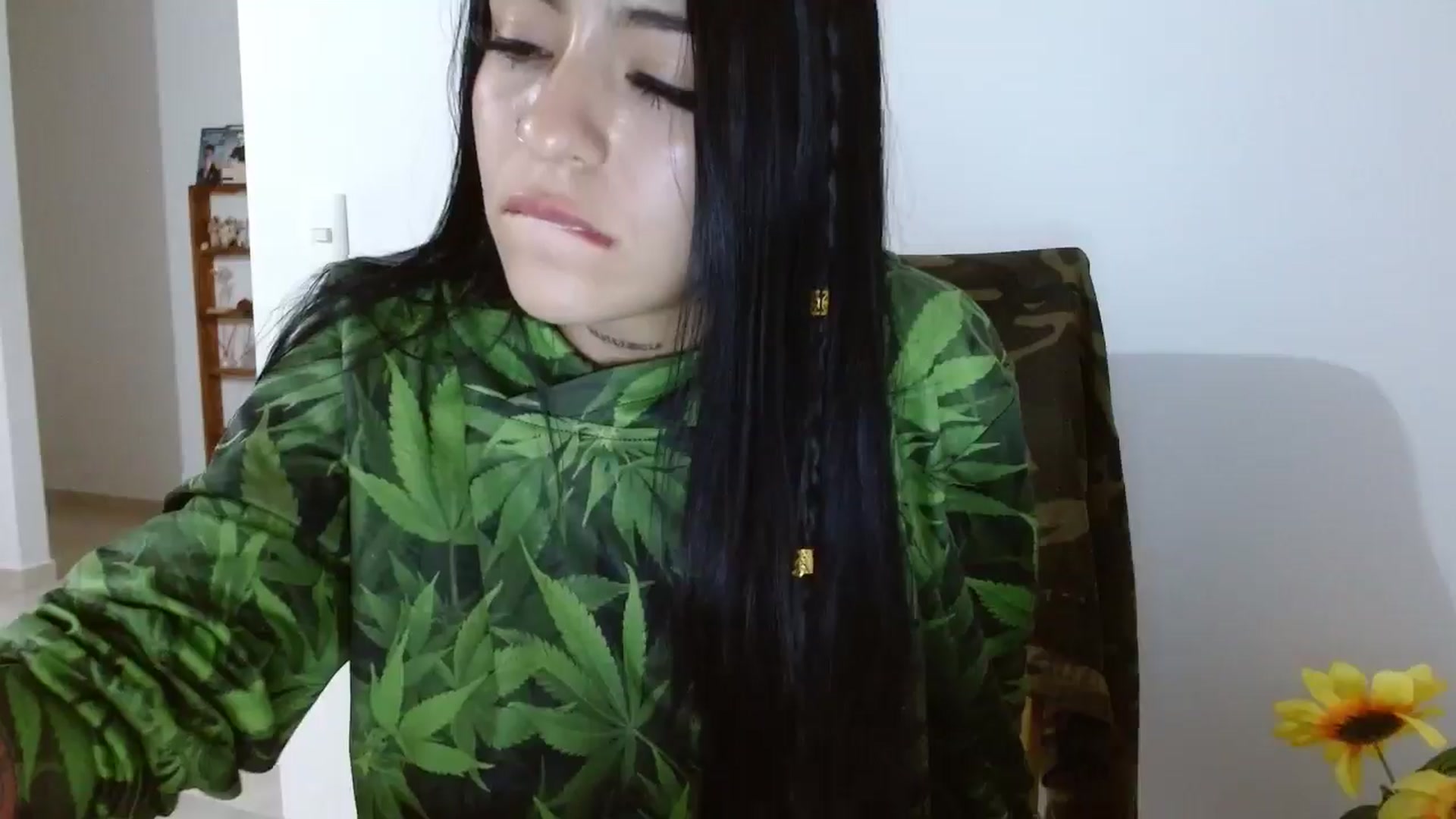 Gallery image thumbnail from yesicat's myfreecams stream on, 08/12/2024, 05:36 image 3 of 20