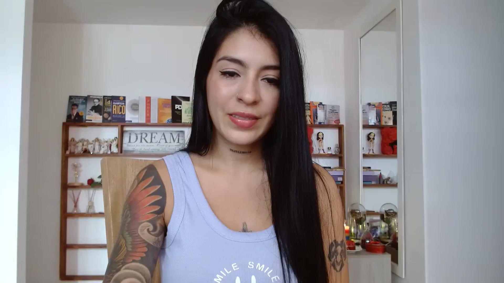 Gallery image thumbnail from yesicat's myfreecams stream on, 08/13/2024, 17:15 image 15 of 20