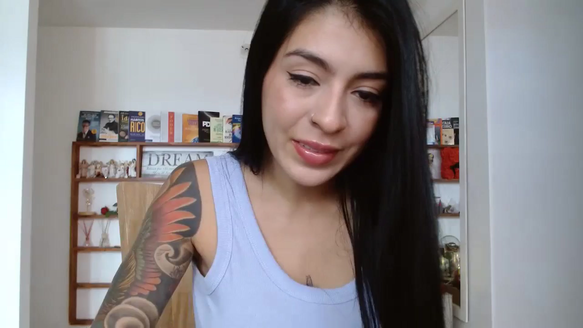 Gallery image thumbnail from yesicat's myfreecams stream on, 08/13/2024, 17:15 image 14 of 20