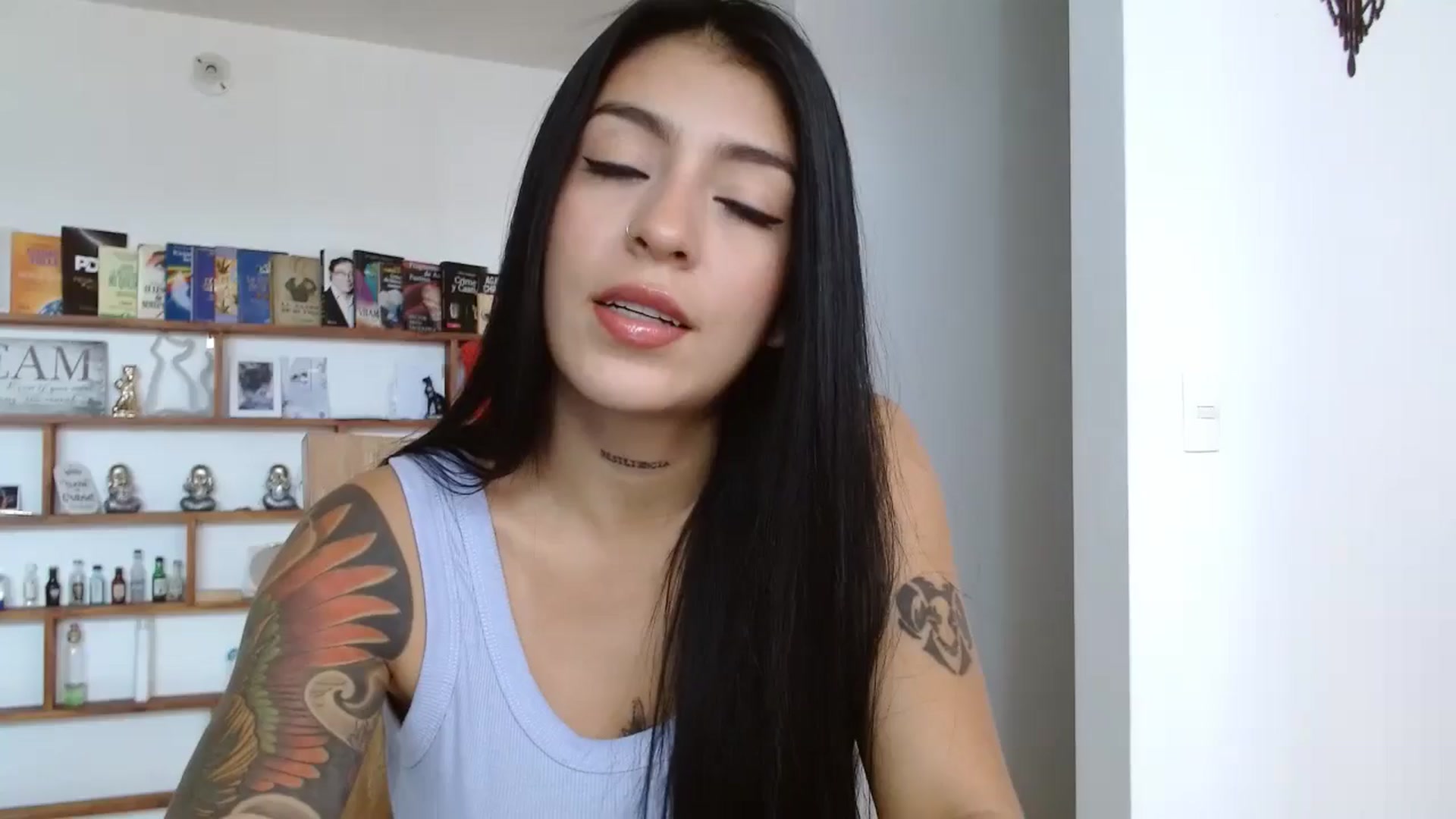 Gallery image thumbnail from yesicat's myfreecams stream on, 08/13/2024, 17:15 image 1 of 20