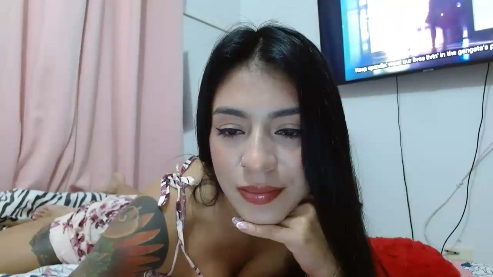 Gallery image thumbnail from yesicat's myfreecams stream on, 08/16/2024, 24:36 image 5 of 20