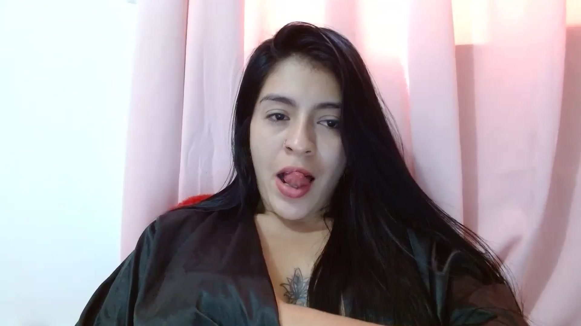 Gallery image thumbnail from yesicat's myfreecams stream on, 08/20/2024, 13:49 image 14 of 20