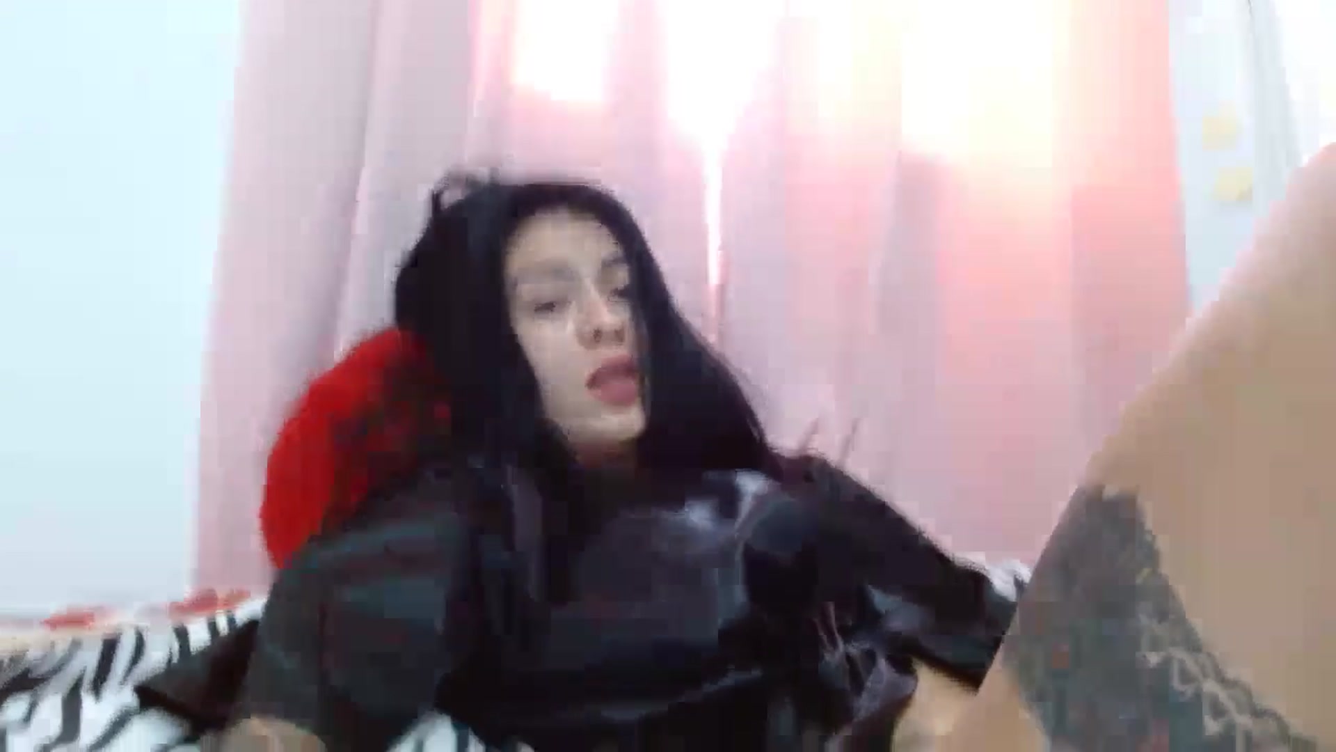 Gallery image thumbnail from yesicat's myfreecams stream on, 08/20/2024, 13:49 image 16 of 20