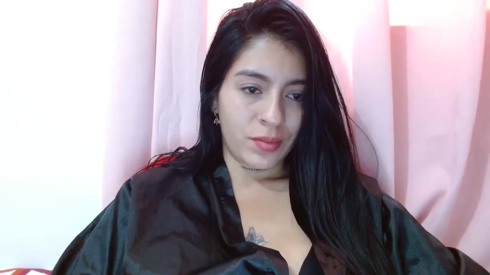 Gallery image thumbnail from yesicat's myfreecams stream on, 08/20/2024, 13:49 image 11 of 20