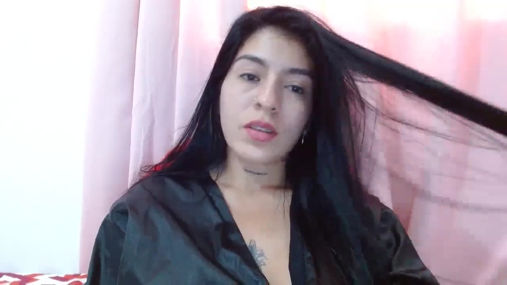 Gallery image thumbnail from yesicat's myfreecams stream on, 08/20/2024, 16:30 image 7 of 20