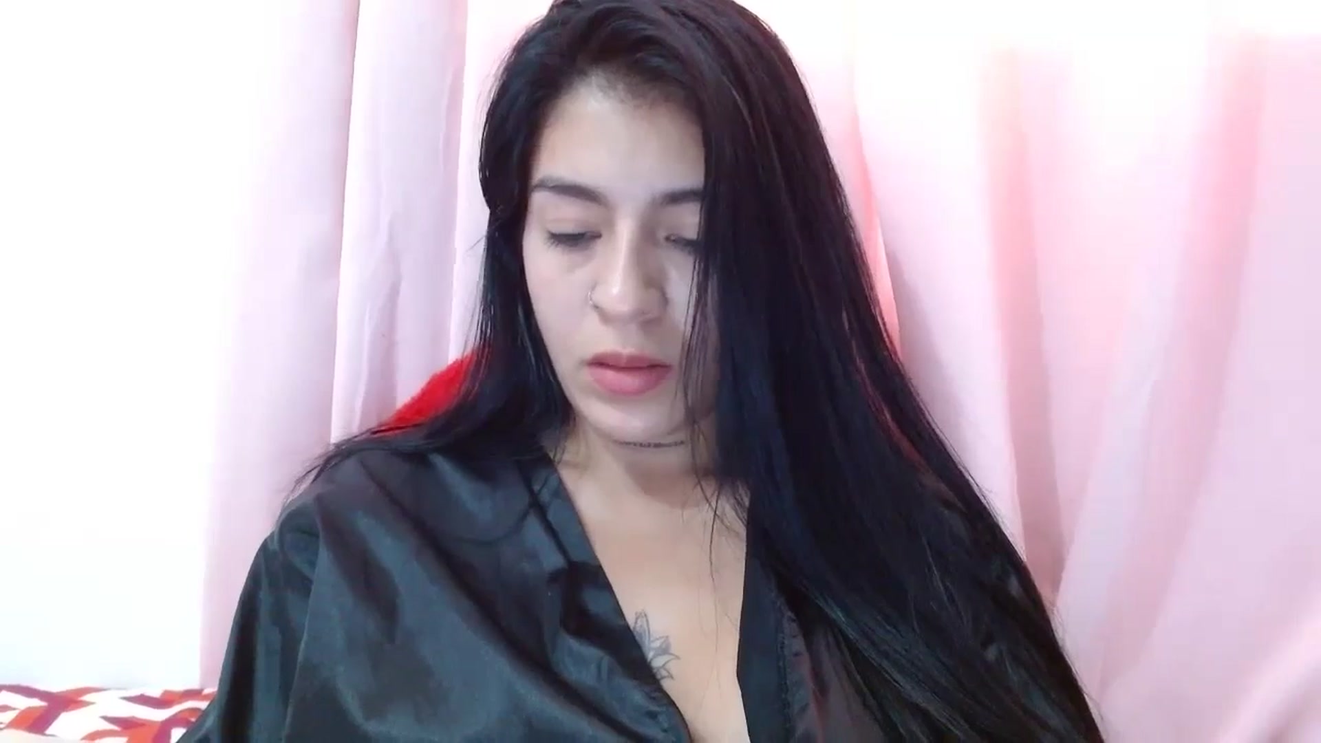 Gallery image thumbnail from yesicat's myfreecams stream on, 08/20/2024, 16:30 image 11 of 20
