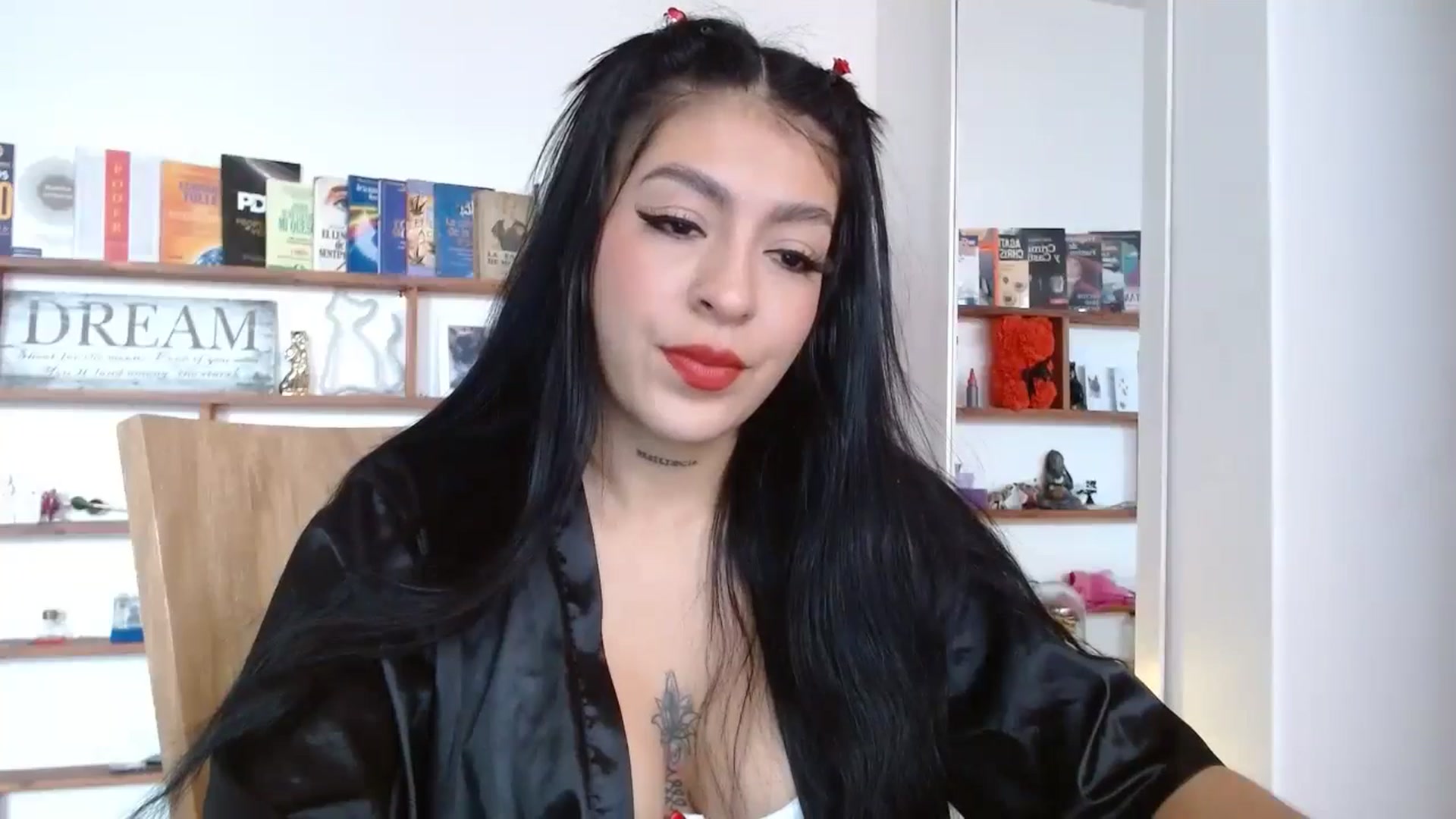 Gallery image thumbnail from yesicat's myfreecams stream on, 09/03/2024, 17:36 image 10 of 20