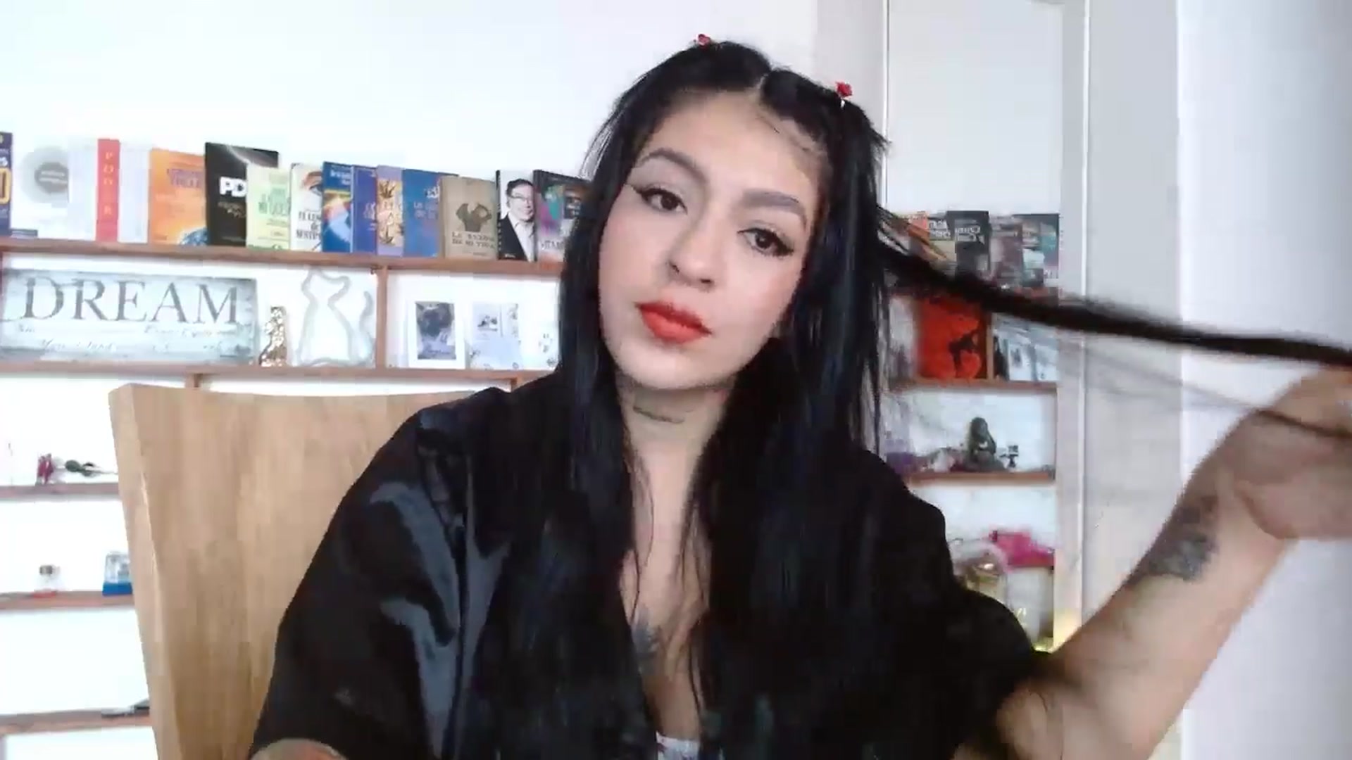 Gallery image thumbnail from yesicat's myfreecams stream on, 09/03/2024, 17:36 image 6 of 20
