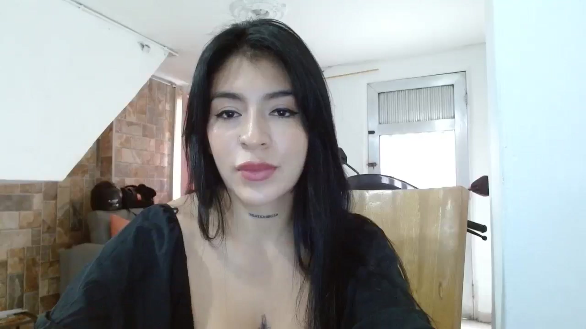 Gallery image thumbnail from yesicat's myfreecams stream on, 05/20/2025, 20:24 image 5 of 20