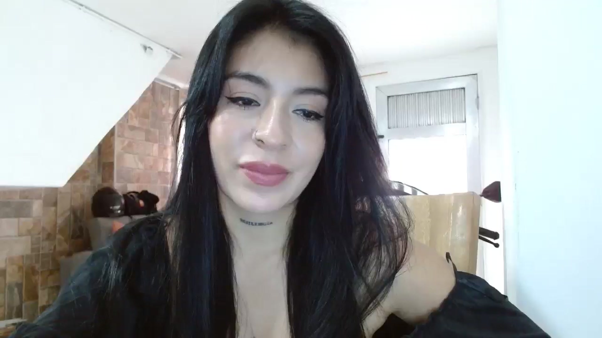 Gallery image thumbnail from yesicat's myfreecams stream on, 05/20/2025, 20:24 image 4 of 20