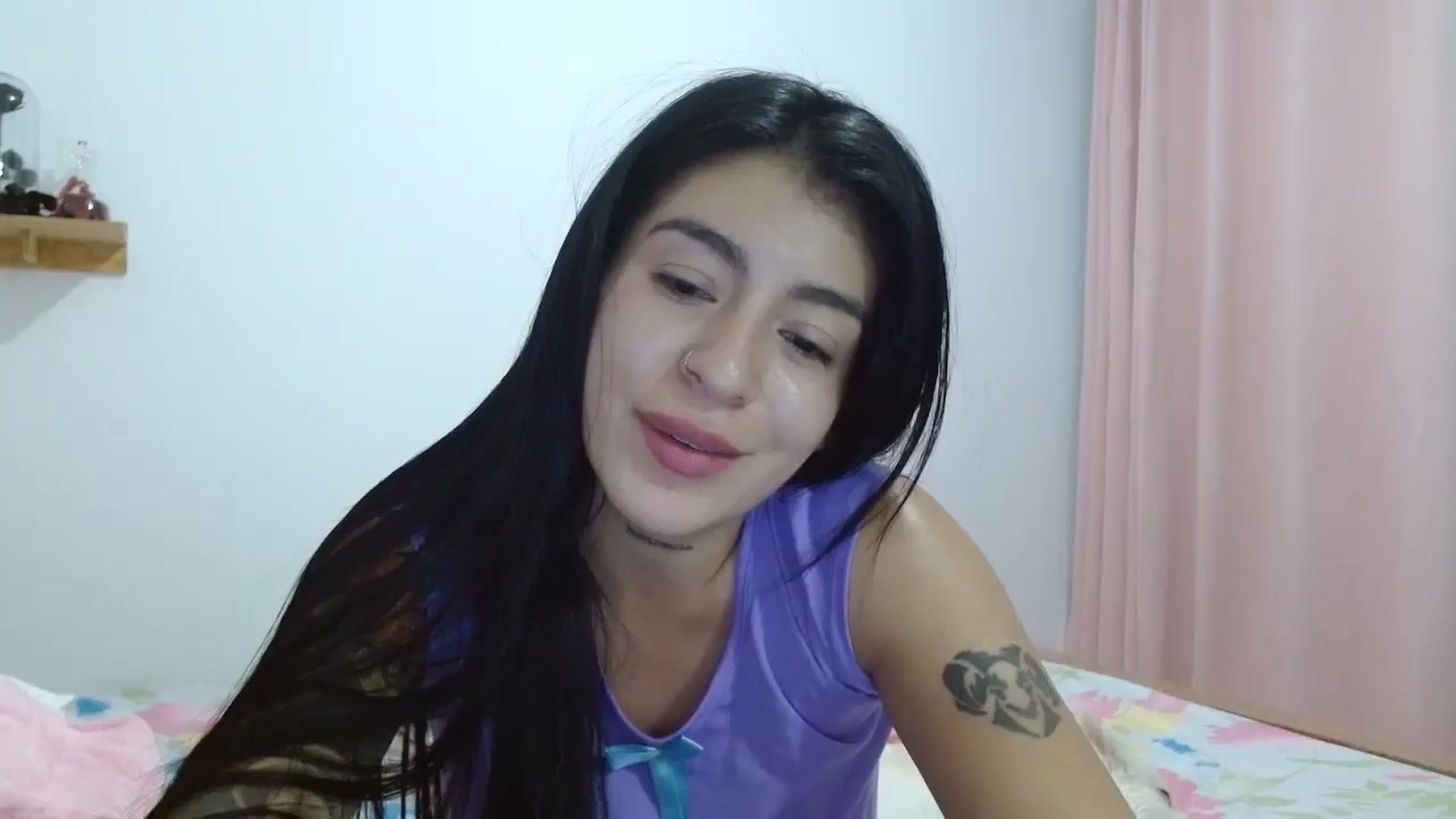 Gallery image thumbnail from yesicat's myfreecams stream on, 07/29/2025, 05:00 image 16 of 20
