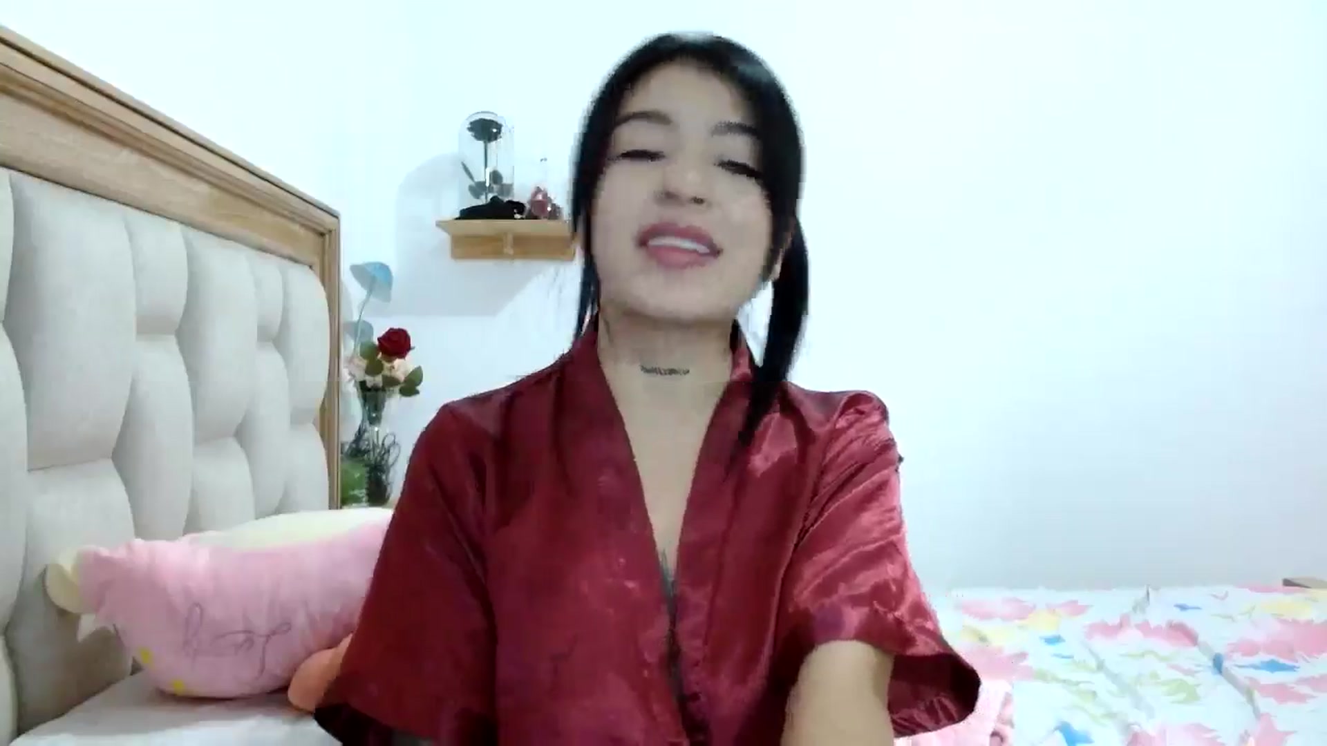 Gallery image thumbnail from yesicat's myfreecams stream on, 07/30/2025, 23:01 image 5 of 20