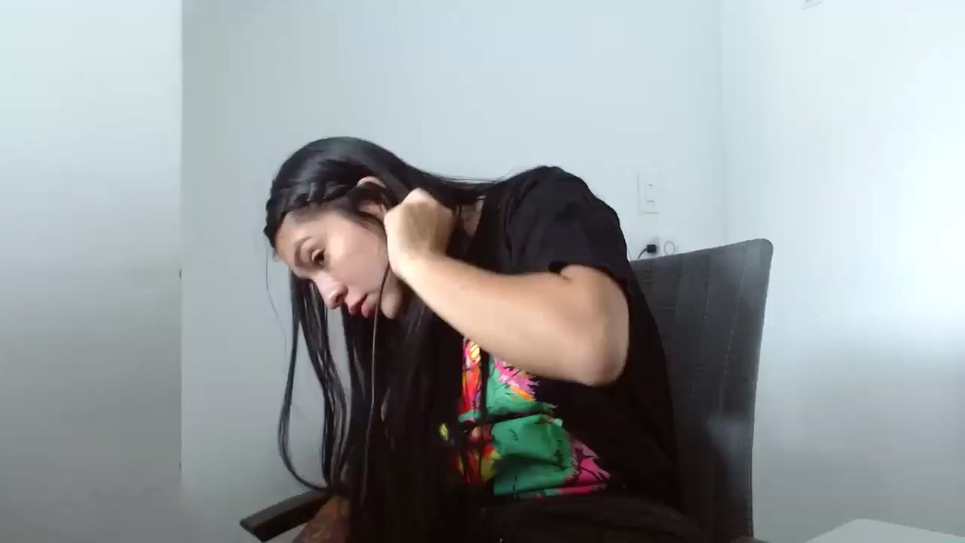 Gallery image thumbnail from yesicat's myfreecams stream on, 08/05/2025, 18:12 image 5 of 20