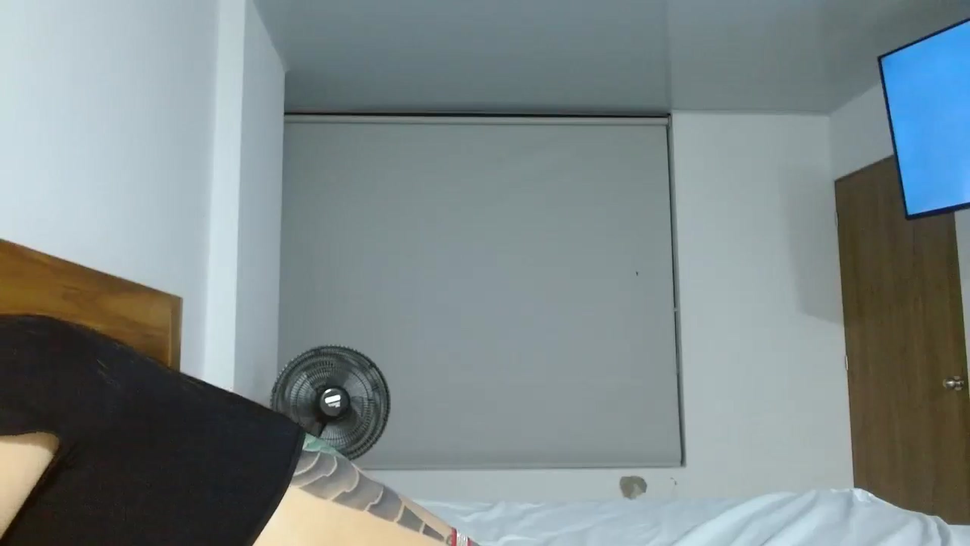 Gallery image thumbnail from yesicat's myfreecams stream on, 08/16/2025, 03:14 image 8 of 20