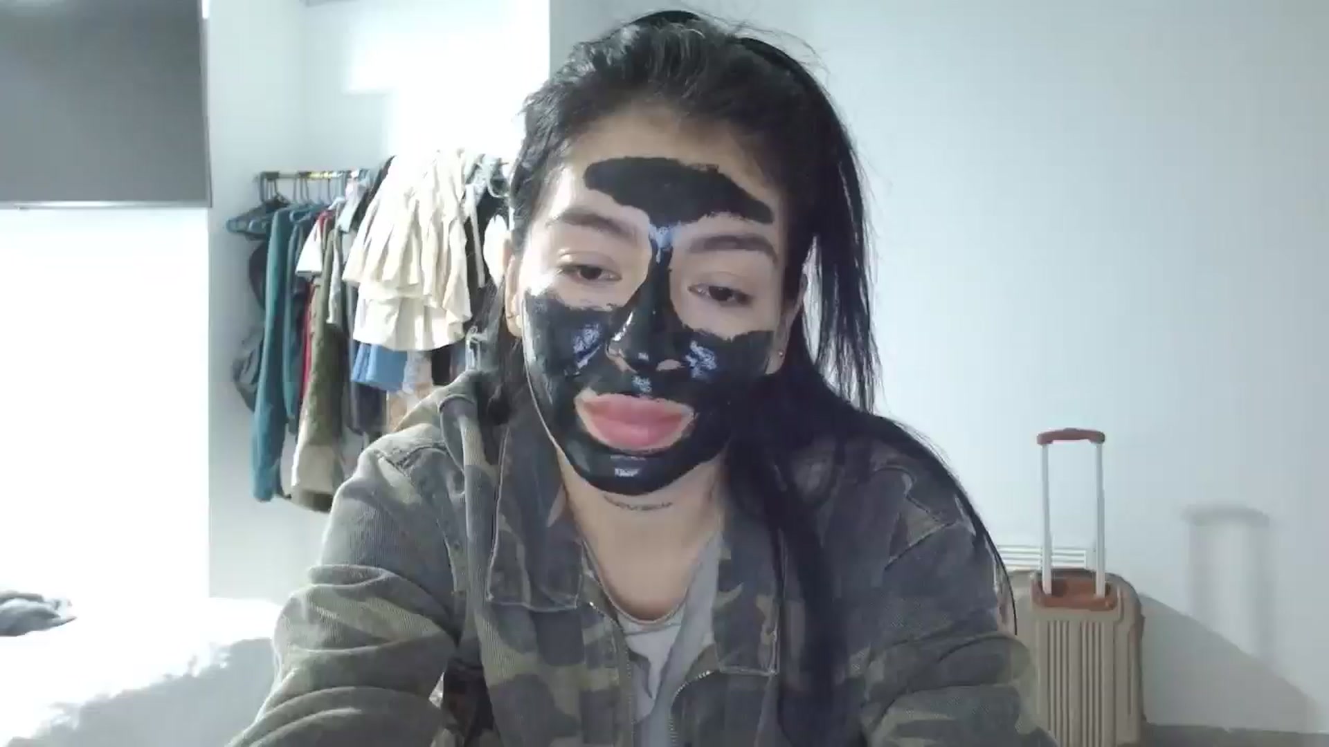 Gallery image thumbnail from yesicat's myfreecams stream on, 08/18/2025, 03:26 image 4 of 20