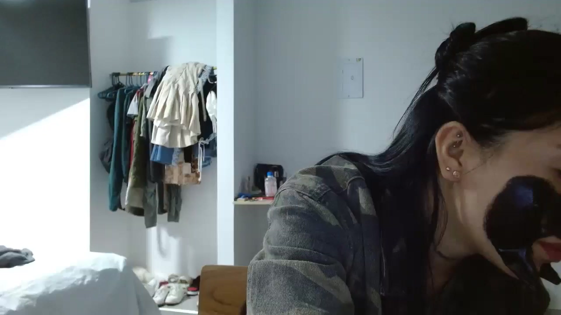 Gallery image thumbnail from yesicat's myfreecams stream on, 08/18/2025, 03:26 image 10 of 20