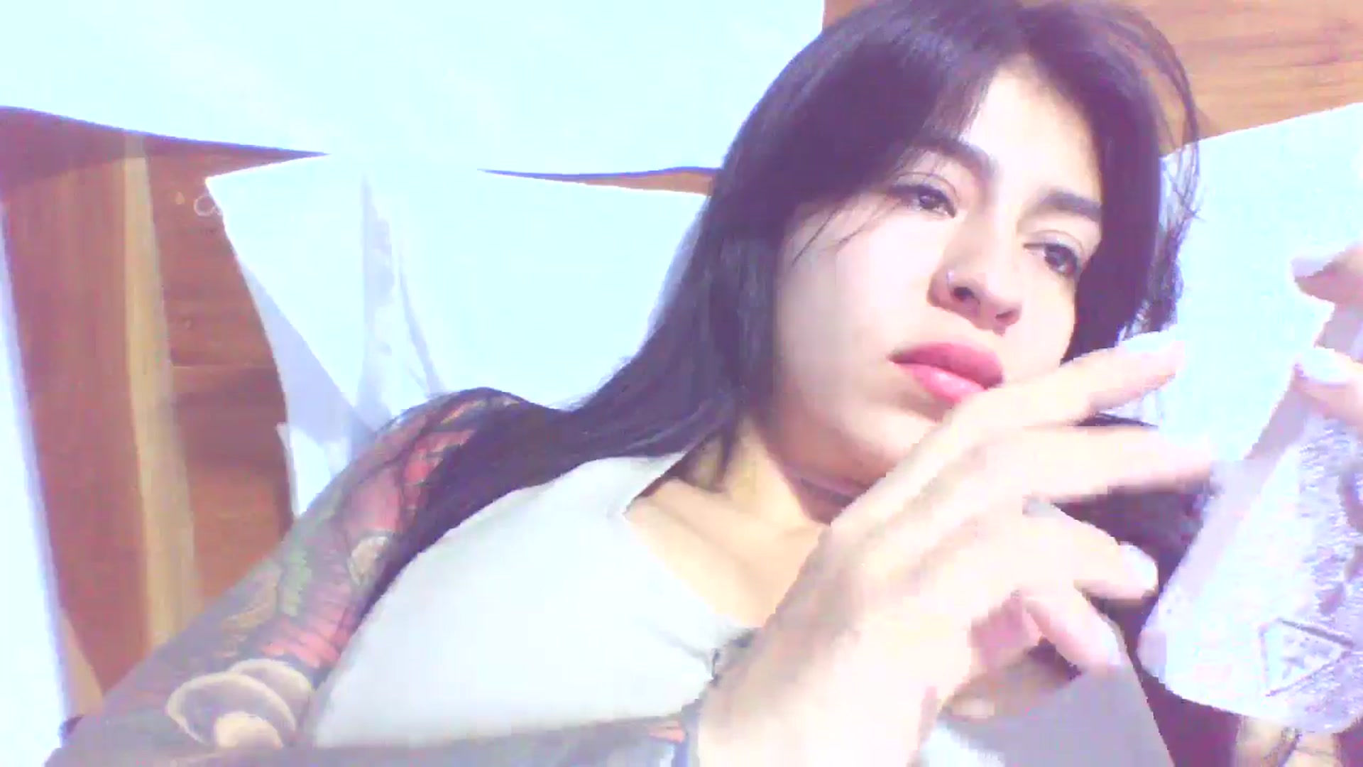 Gallery image thumbnail from yesicat's myfreecams stream on, 08/27/2025, 24:19 image 5 of 20