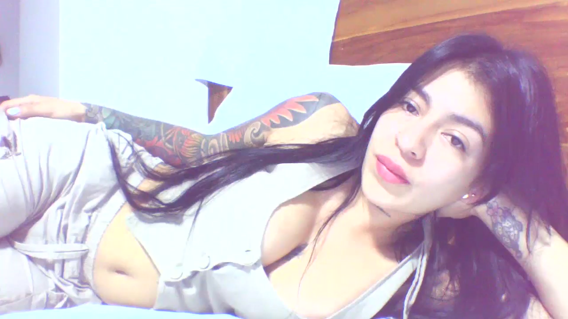 Gallery image thumbnail from yesicat's myfreecams stream on, 08/27/2025, 24:19 image 20 of 20