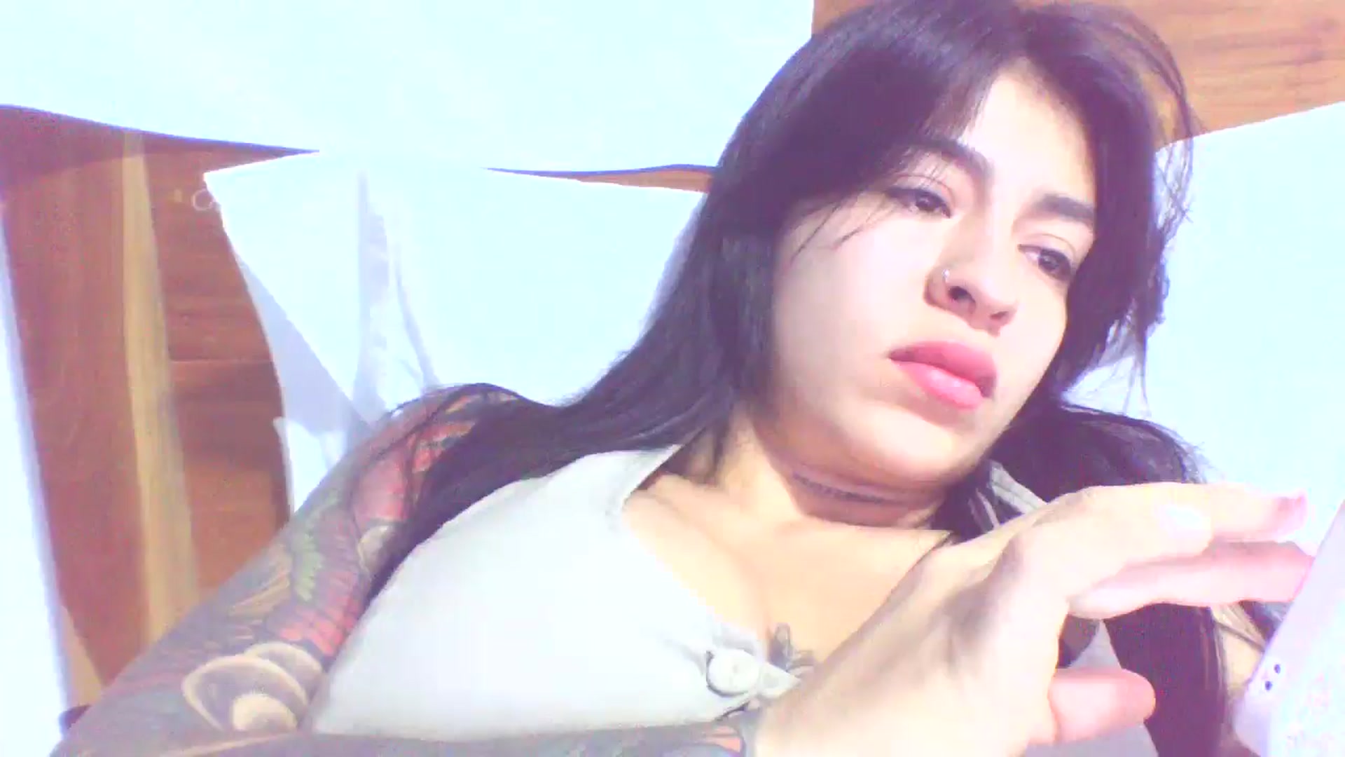 Gallery image thumbnail from yesicat's myfreecams stream on, 08/27/2025, 24:19 image 6 of 20