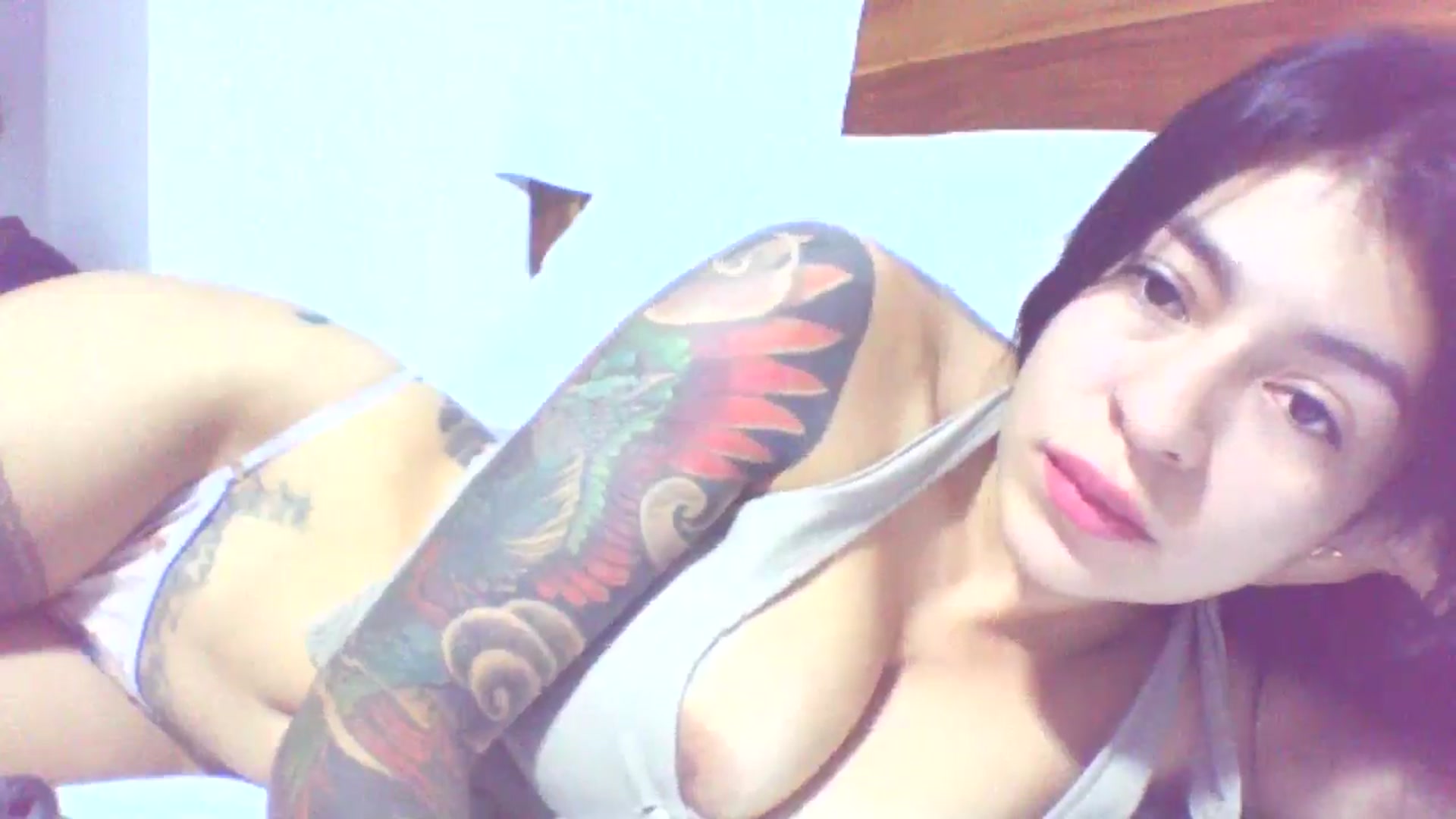 Gallery image thumbnail from yesicat's myfreecams stream on, 08/27/2025, 01:10 image 5 of 20