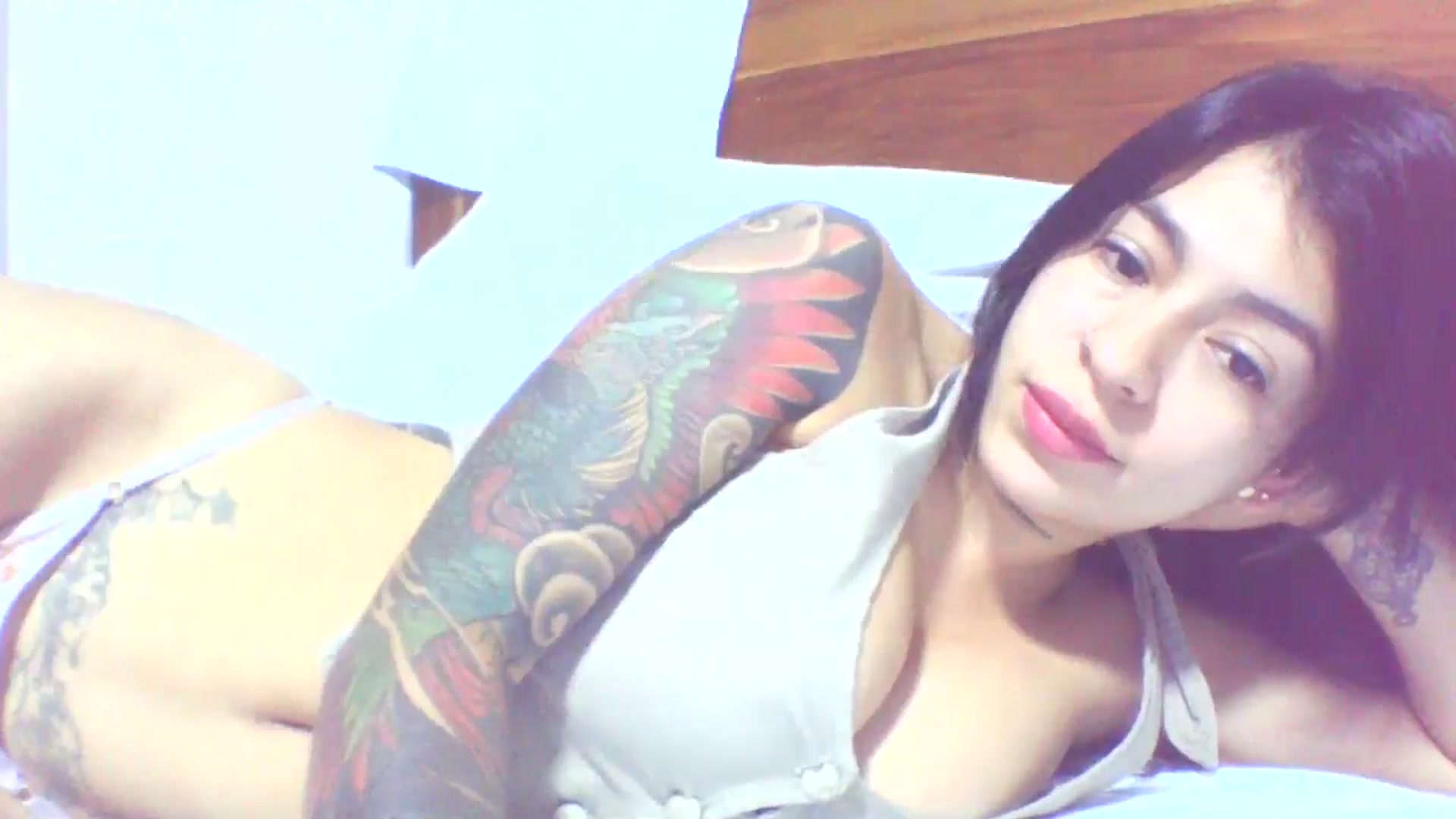 Gallery image thumbnail from yesicat's myfreecams stream on, 08/27/2025, 01:10 image 11 of 20