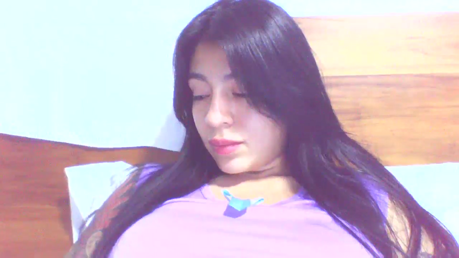 Gallery image thumbnail from yesicat's myfreecams stream on, 08/27/2025, 04:47 image 11 of 20